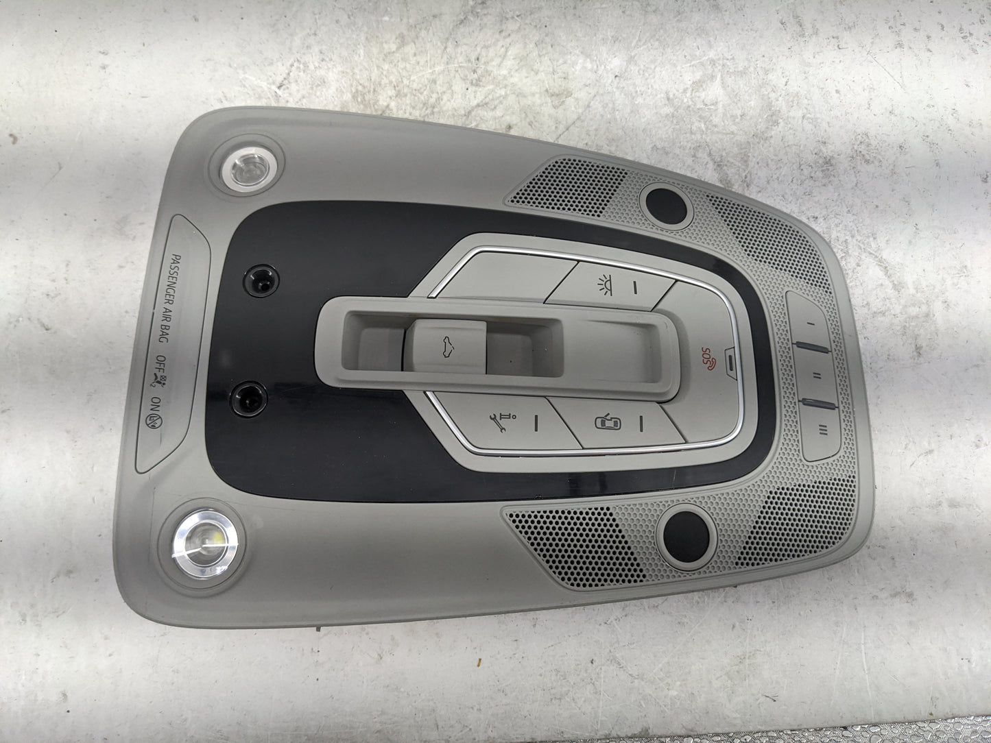 2017-2018 Audi A4 Overhead Roof Console Interior Dome Light Gray - Oemusedautoparts1.com
