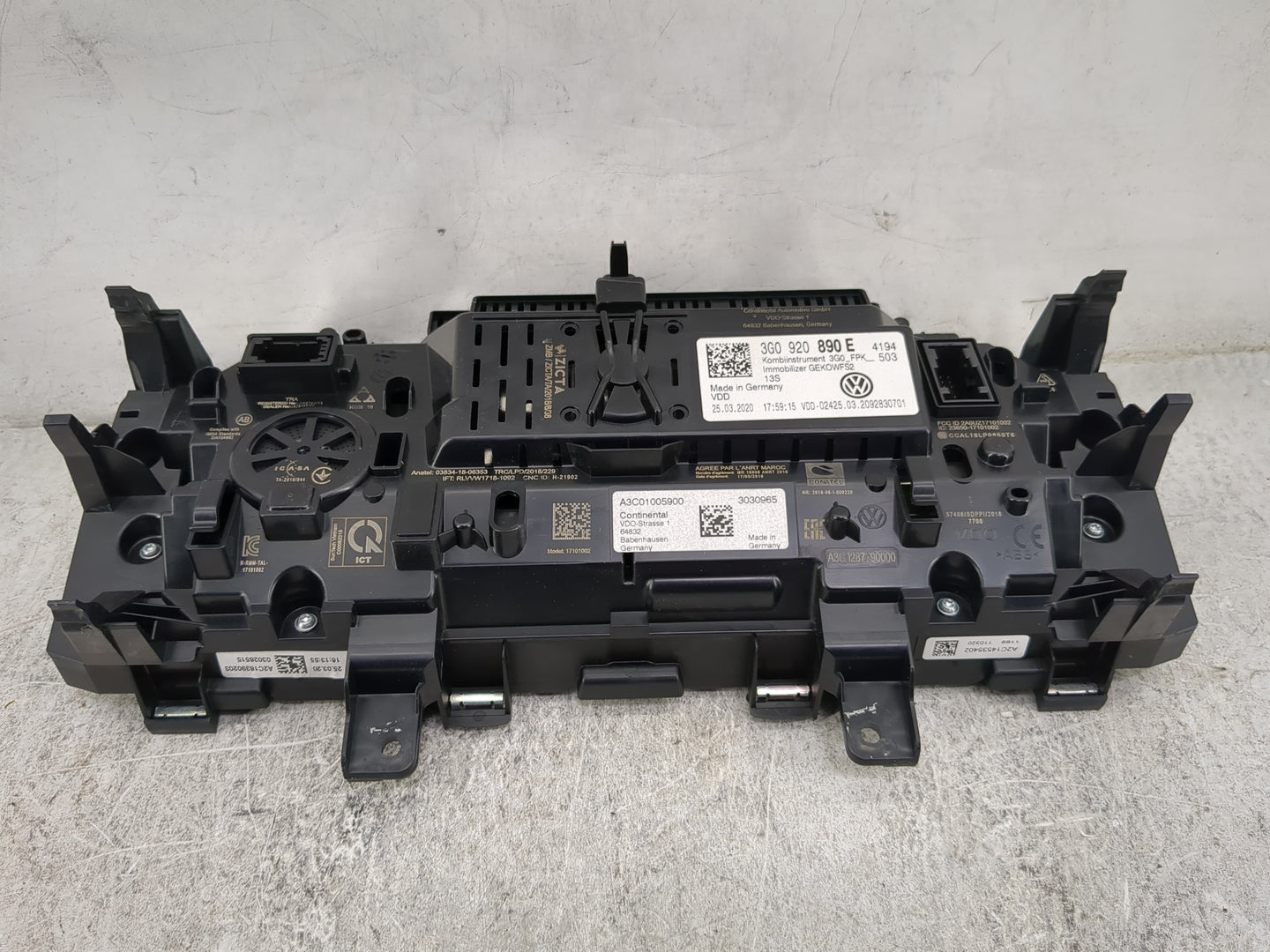 2017-2019 Audi A4 Instrument Cluster Speedometer Gauges P/N:3G0920890E 8W5920890C, A2C19489000 Miles: Fits Fits 2017 2018 20