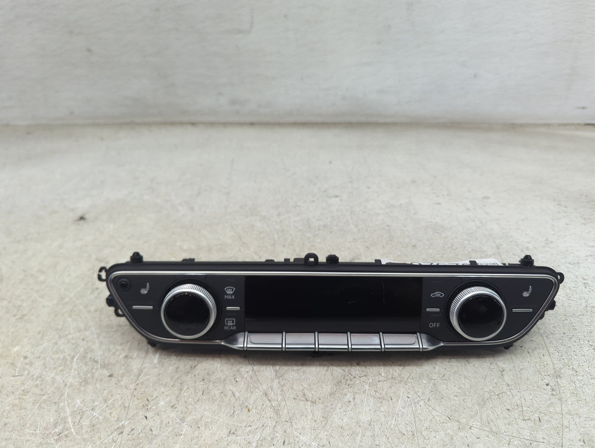 2017-2019 Audi A4 Climate Control Module Temperature AC/Heater Replacement P/N:8W0820043T 5HB01347911 Fits OEM Used Auto Par