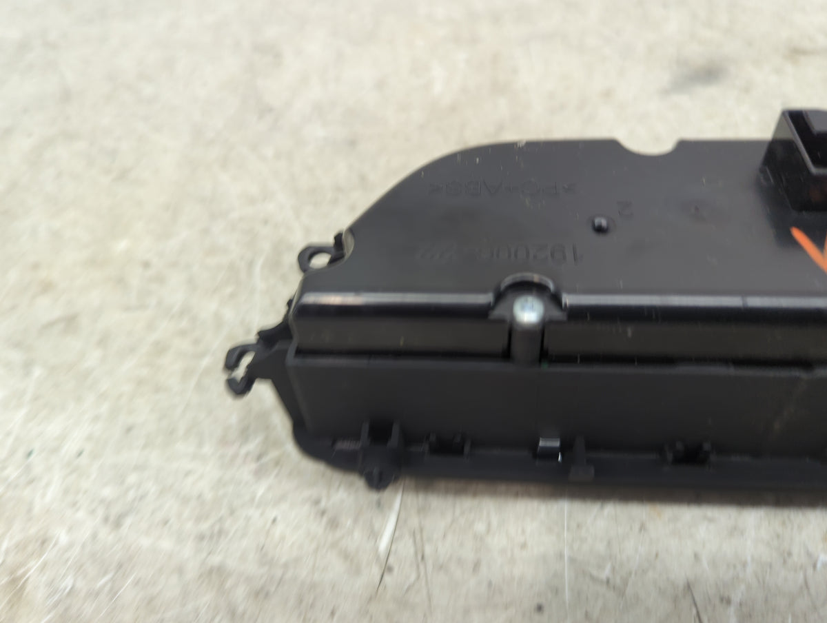 2017-2019 Audi A4 Climate Control Module Temperature AC/Heater Replacement P/N:8W0820043T 5HB01347911 Fits OEM Used Auto Par