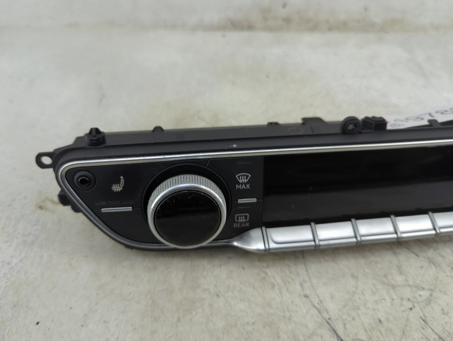 2017-2019 Audi A4 Climate Control Module Temperature AC/Heater Replacement P/N:8W0820043G 8W0.820.043.G Fits OEM Used Auto P