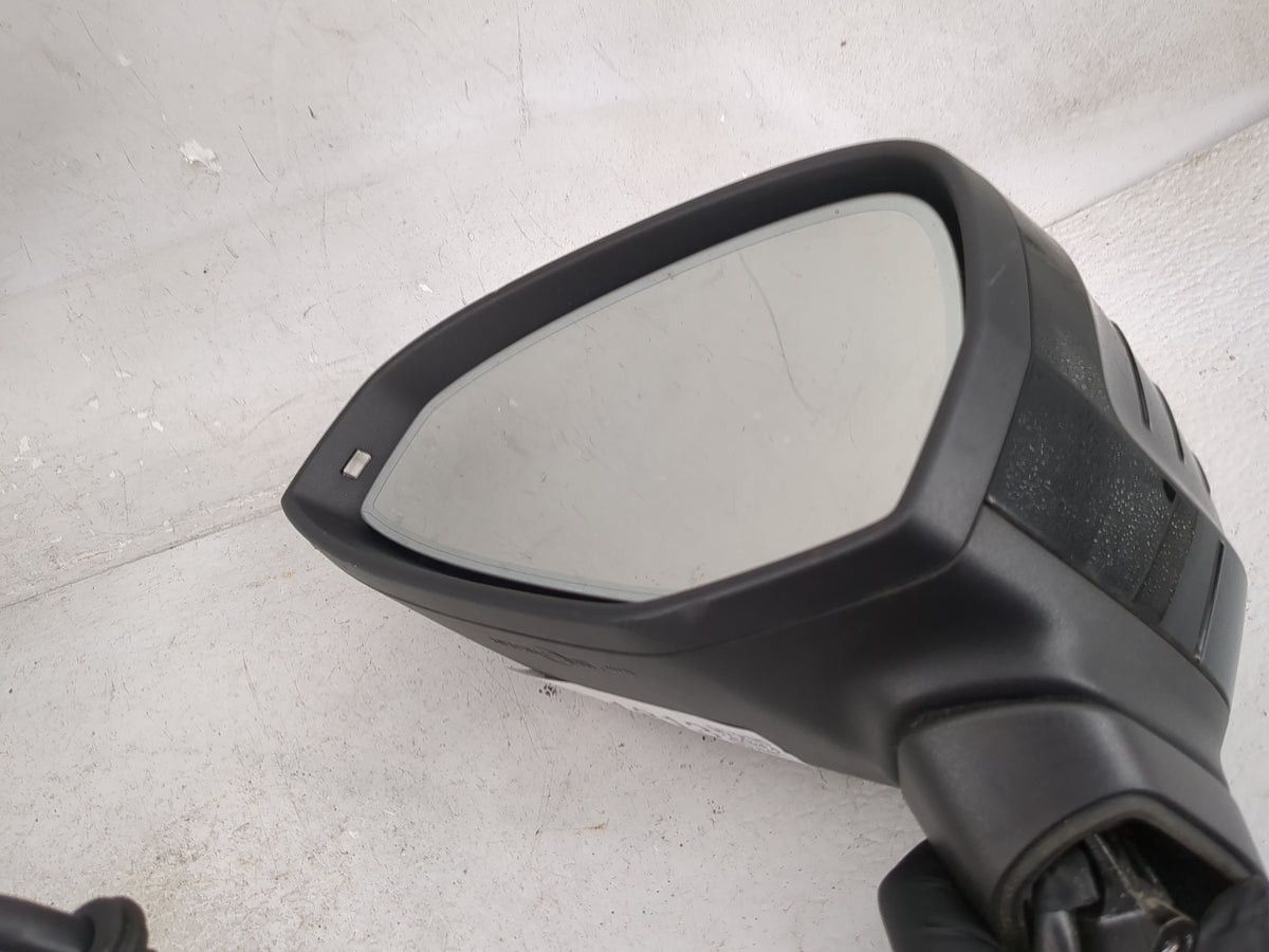 2017-2019 Audi A4 Driver Side View Mirror - Left Door Mirror OEM Used - Oemusedautoparts1.com
