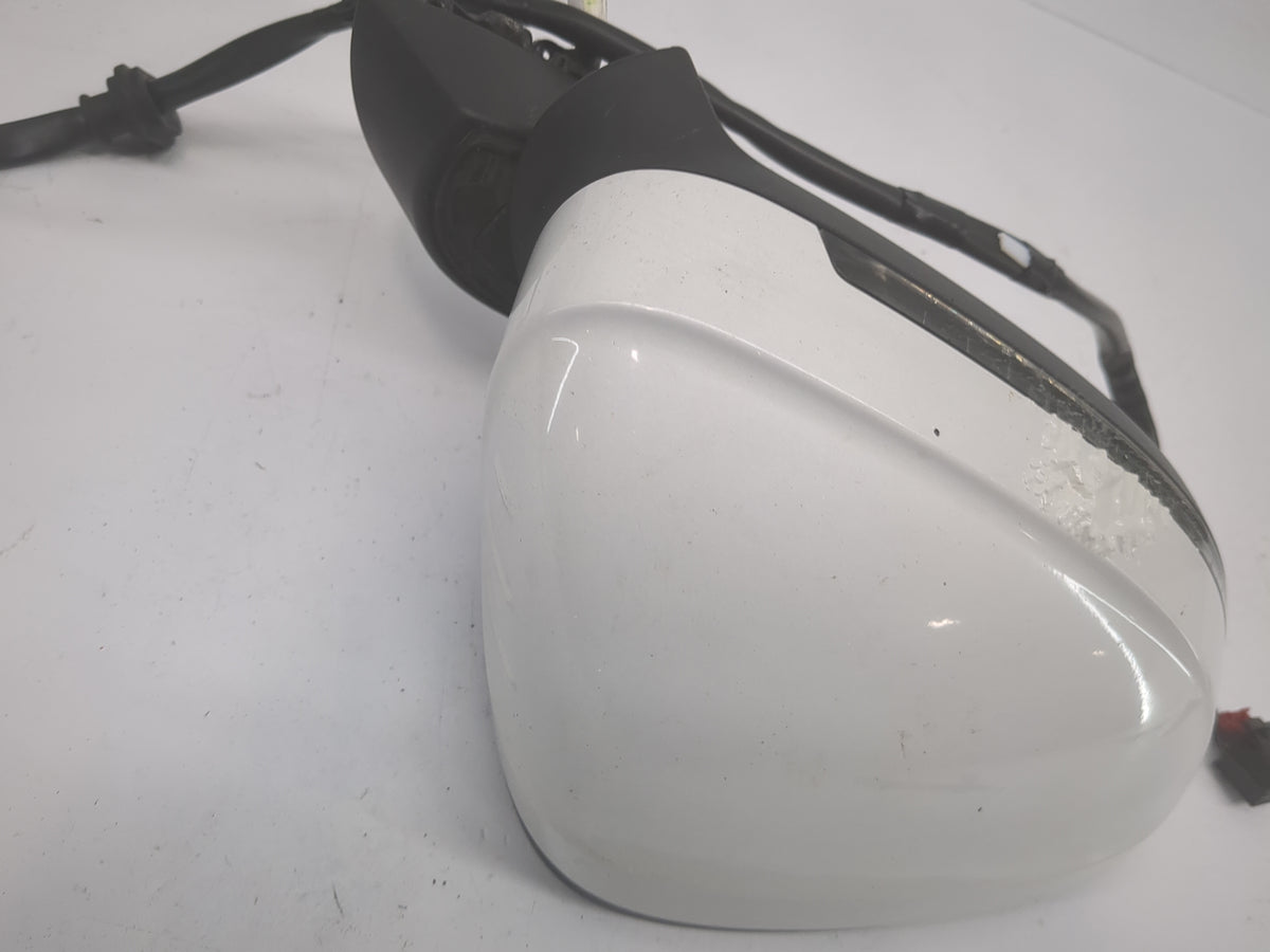 2017-2019 Audi A4 Passenger Side View Mirror - Right Door Mirror OEM Used - Oemusedautoparts1.com