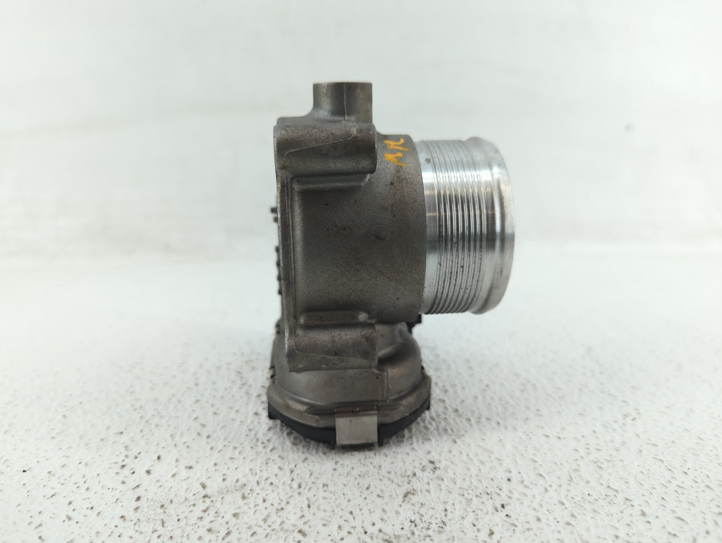 2017 Audi A4 Throttle Body P/N:06K 133 062 M Fits OEM Used Auto Parts - Oemusedautoparts1.com