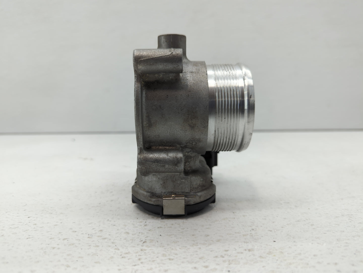 2017-2020 Audi A4 Throttle Body P/N:06K 133 062 AK 06K 133 062 M, 06K 133 062 J Fits Fits 2017 2018 2019 2020 2021 2022 OEM 