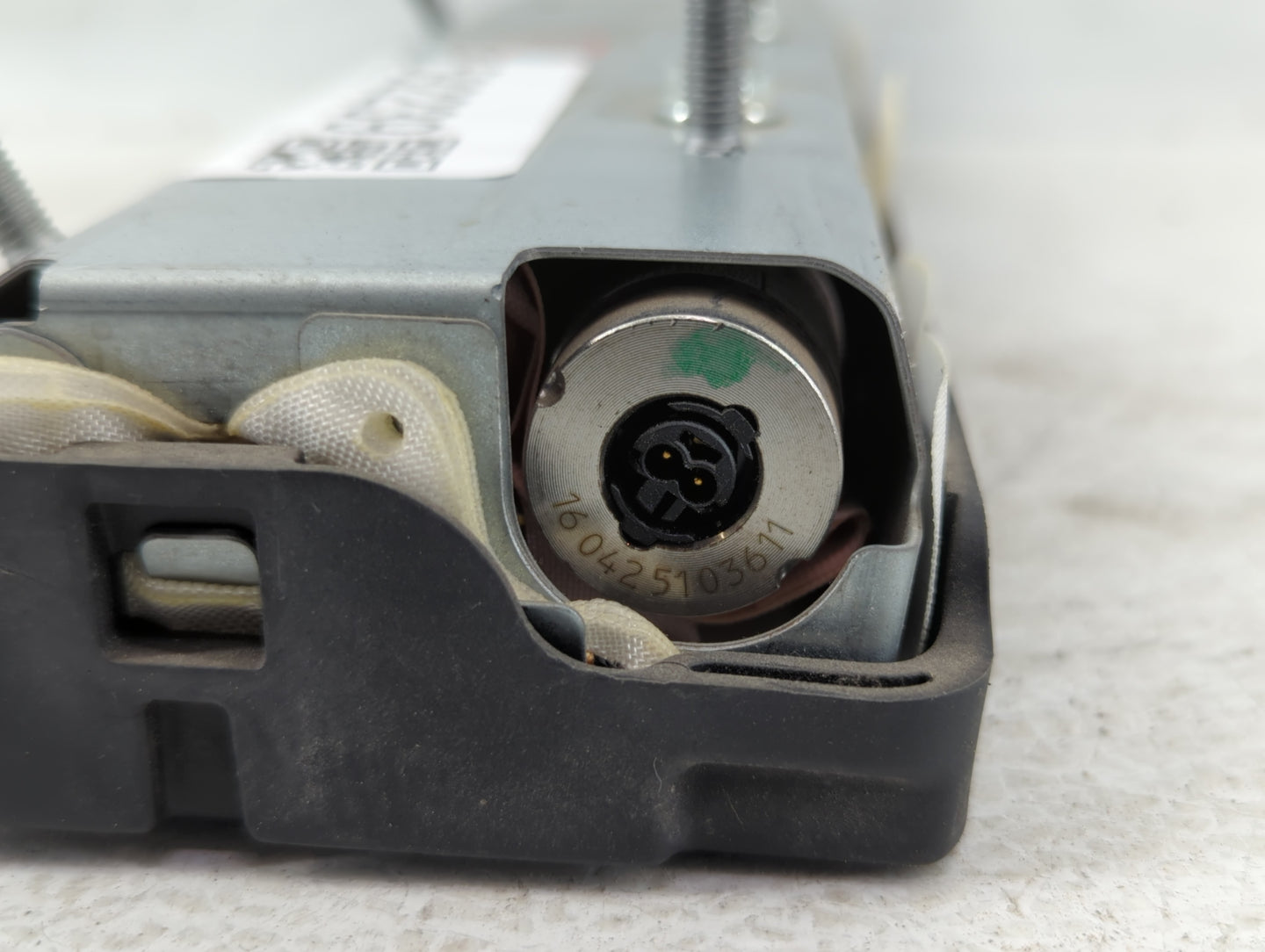 2017-2020 Audi A4 Air Bag Driver Left Knee OEM P/N:34169368-C 0589-P1-0071, 8W0 880 841 D 4PK Fits Fits 2017 2018 2019 2020 