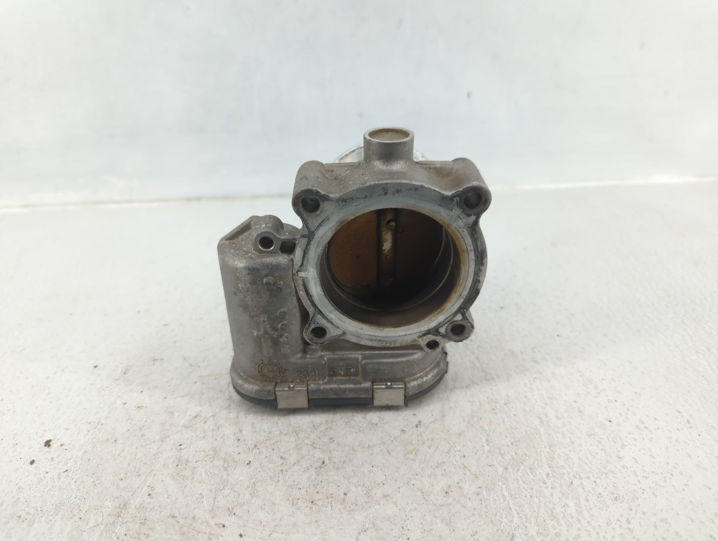 2017-2020 Audi A4 Throttle Body P/N:06K 133 062 J Fits Fits 2017 2018 2019 2020 2021 2022 OEM Used Auto Parts - Oemusedautop