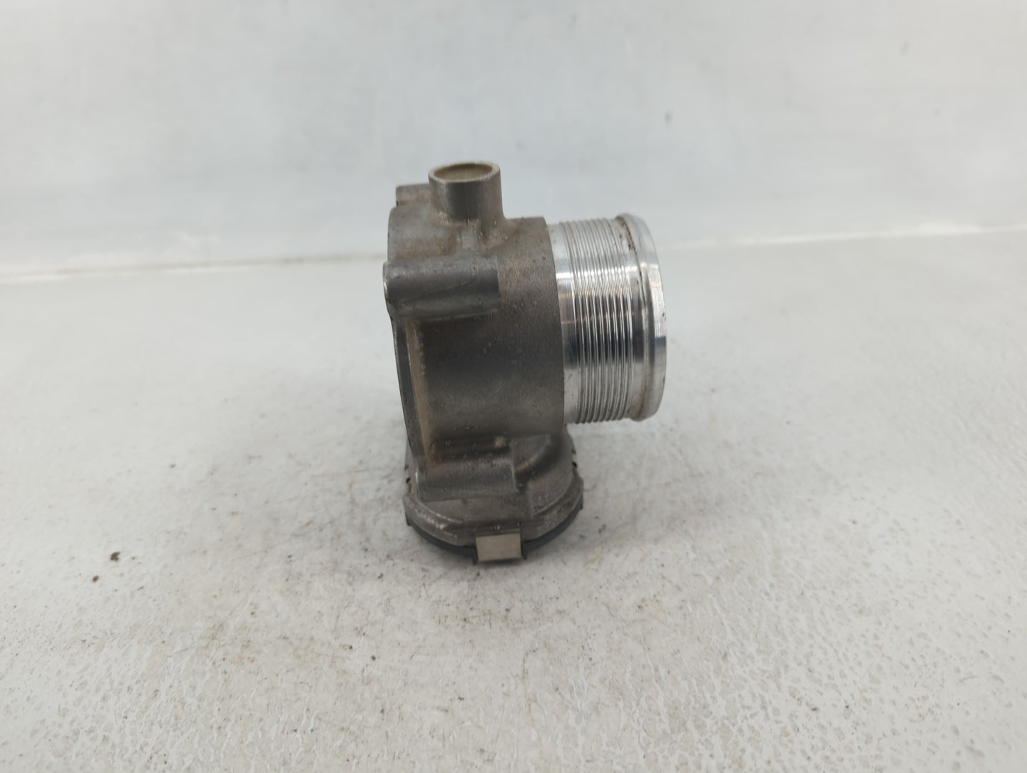 2017-2020 Audi A4 Throttle Body P/N:06K 133 062 J Fits Fits 2017 2018 2019 2020 2021 2022 OEM Used Auto Parts - Oemusedautop