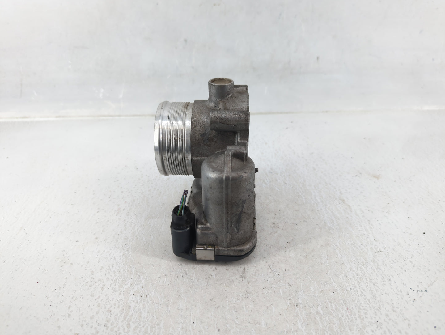 2017-2020 Audi A4 Throttle Body P/N:06K 133 062 M Fits Fits 2017 2018 2019 2020 2021 2022 OEM Used Auto Parts - Oemusedautop