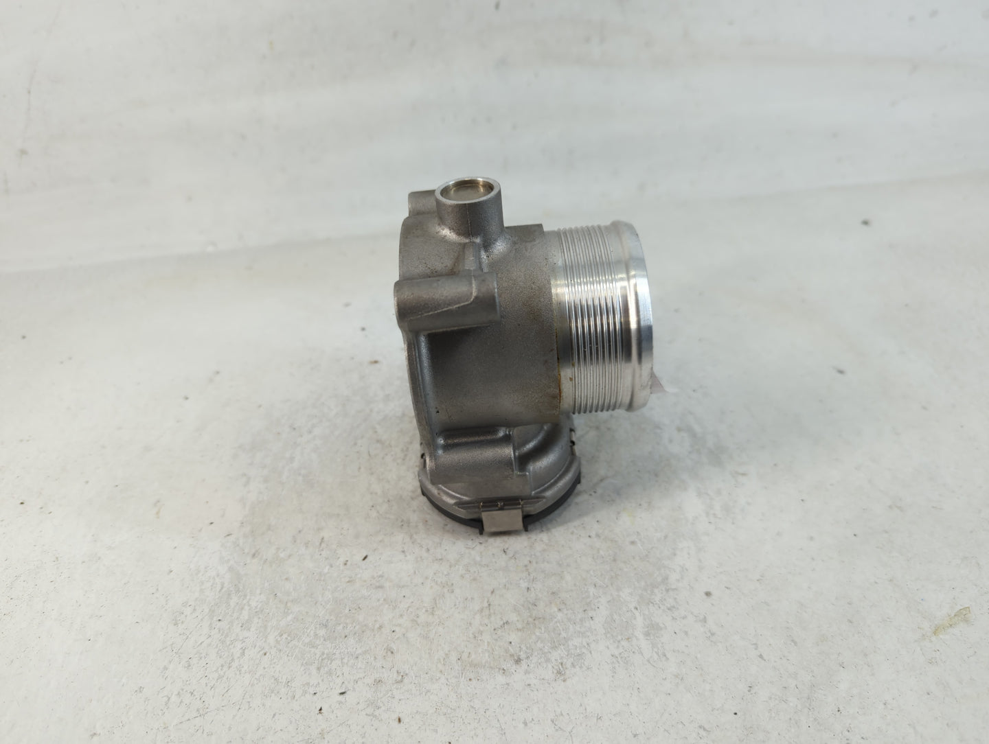 2017-2020 Audi A4 Throttle Body P/N:0 280 750 622 06K 133 062 J Fits Fits 2017 2018 2019 2020 2021 2022 OEM Used Auto Parts 
