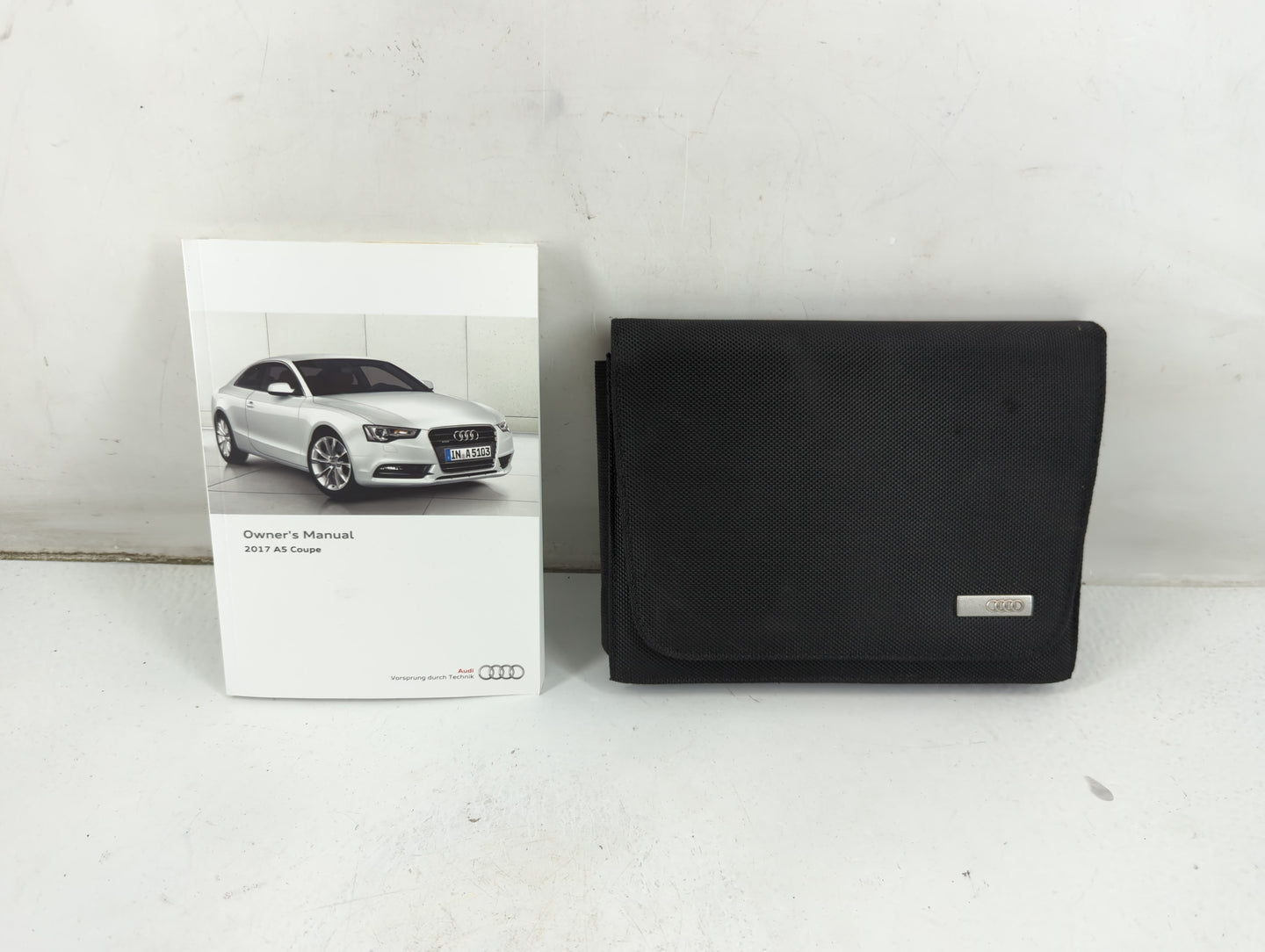 2017 Audi A5 Owners Manual Book Guide P/N:8T0012721BB OEM Used Auto Parts - Oemusedautoparts1.com
