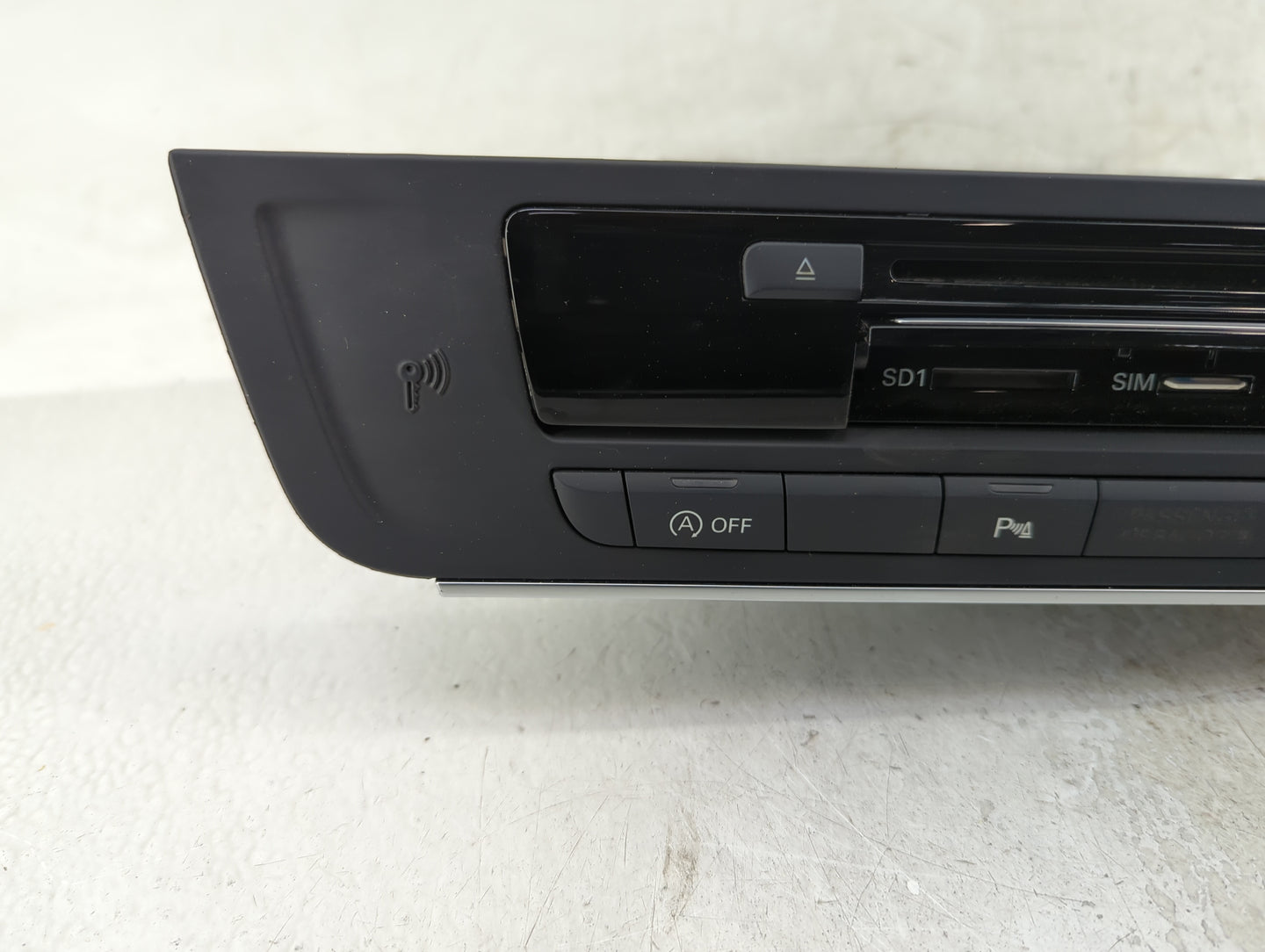 2017 Audi A6 Radio AM FM Cd Player Receiver Replacement P/N:4G1 035 025 C Fits OEM Used Auto Parts - Oemusedautoparts1.com