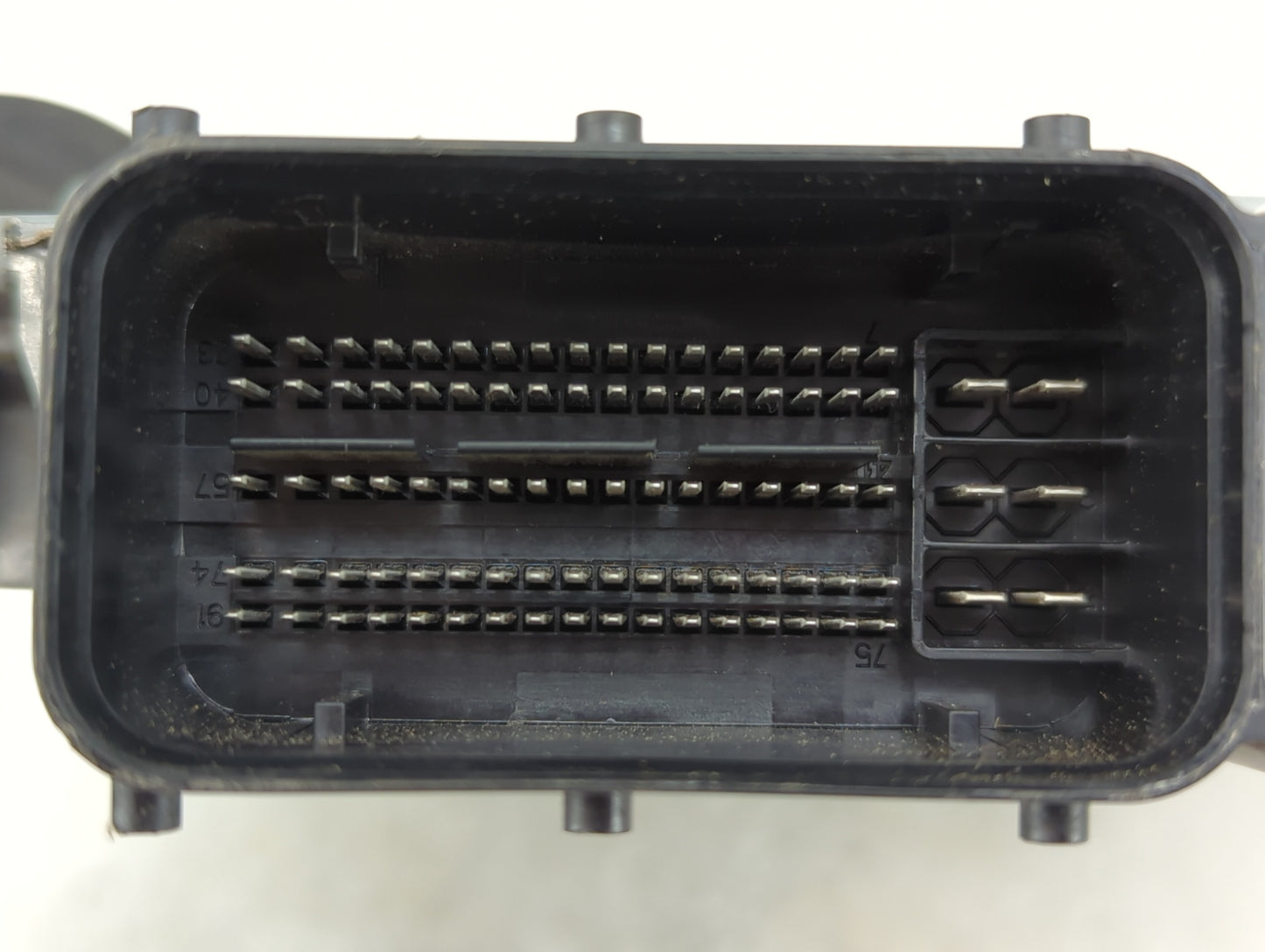 2017-2018 Audi A6 PCM Engine Control Computer ECU ECM PCU OEM P/N:4G2 907 551 C Fits Fits 2017 2018 OEM Used Auto Parts - Oe