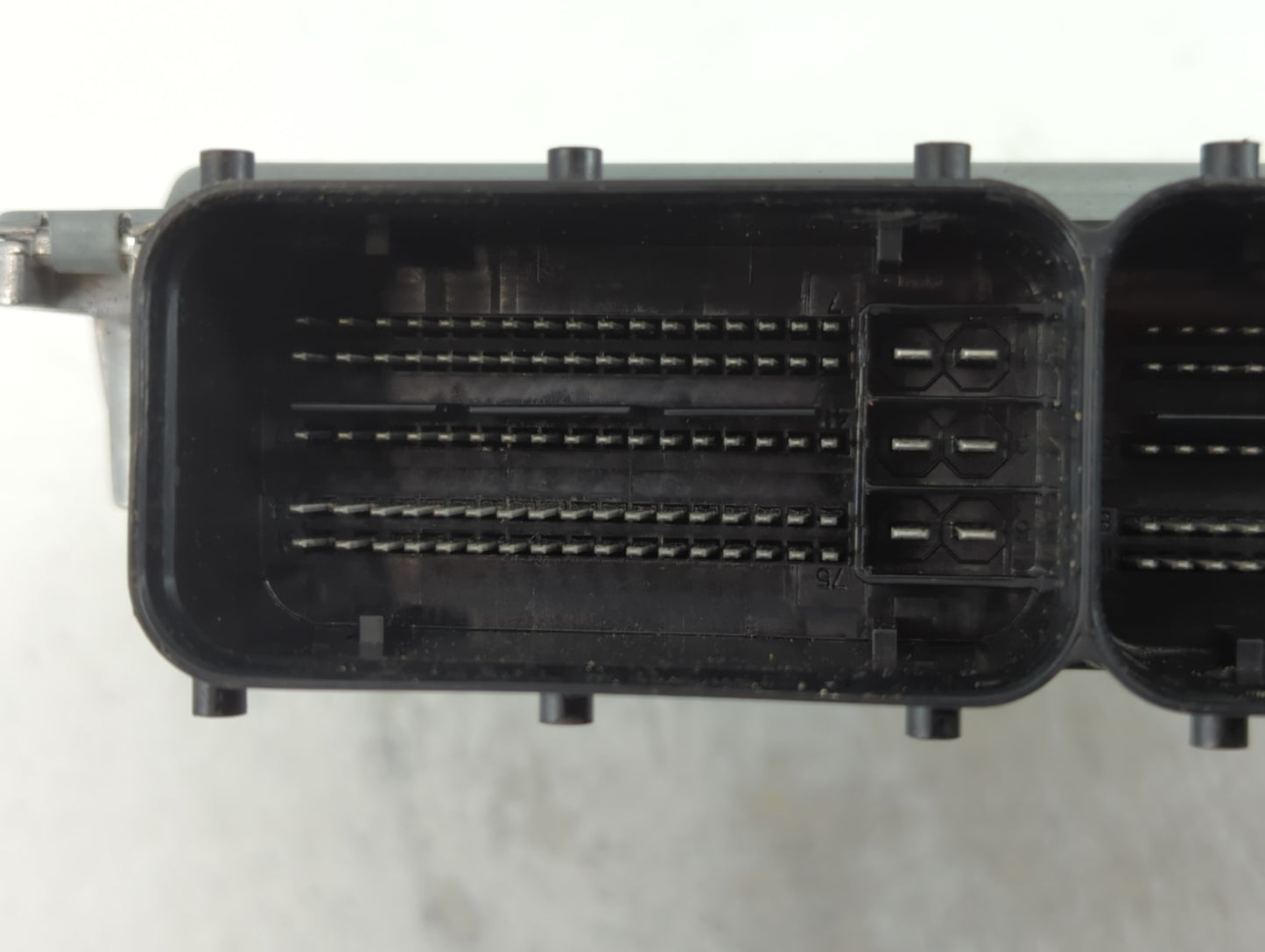2017-2018 Audi A7 PCM Engine Control Computer ECU ECM PCU OEM P/N:4G2 907 551 C 4G2 907 5512 C Fits Fits 2017 2018 OEM Used 