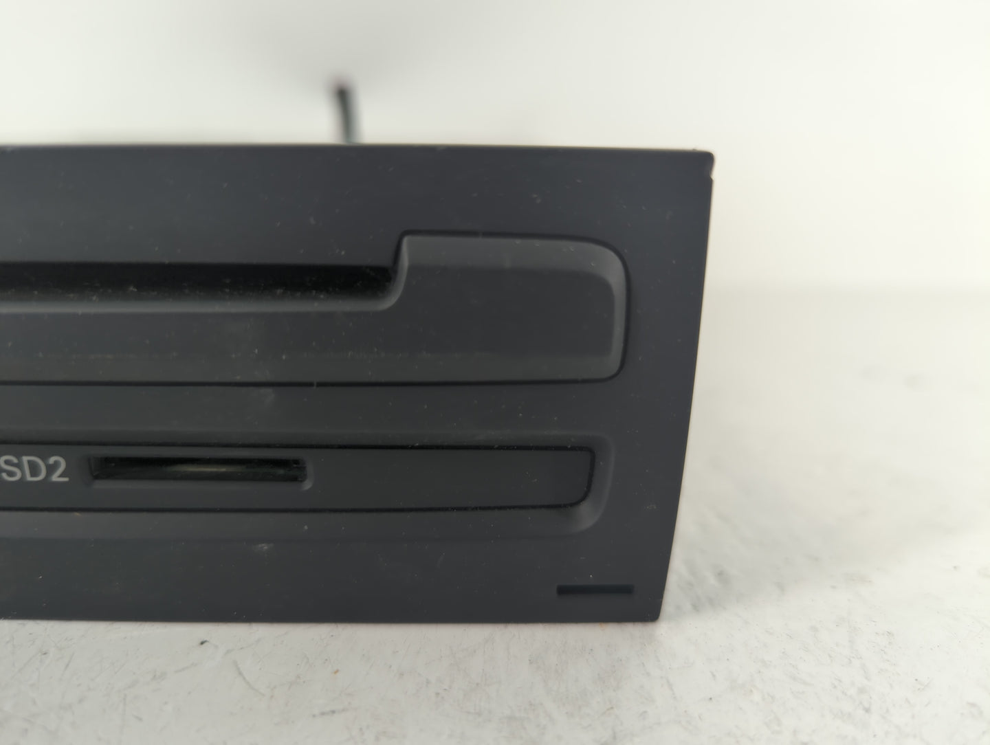 Audi A8 Am Fm Cd Player Radio Receiver - Oemusedautoparts1.com