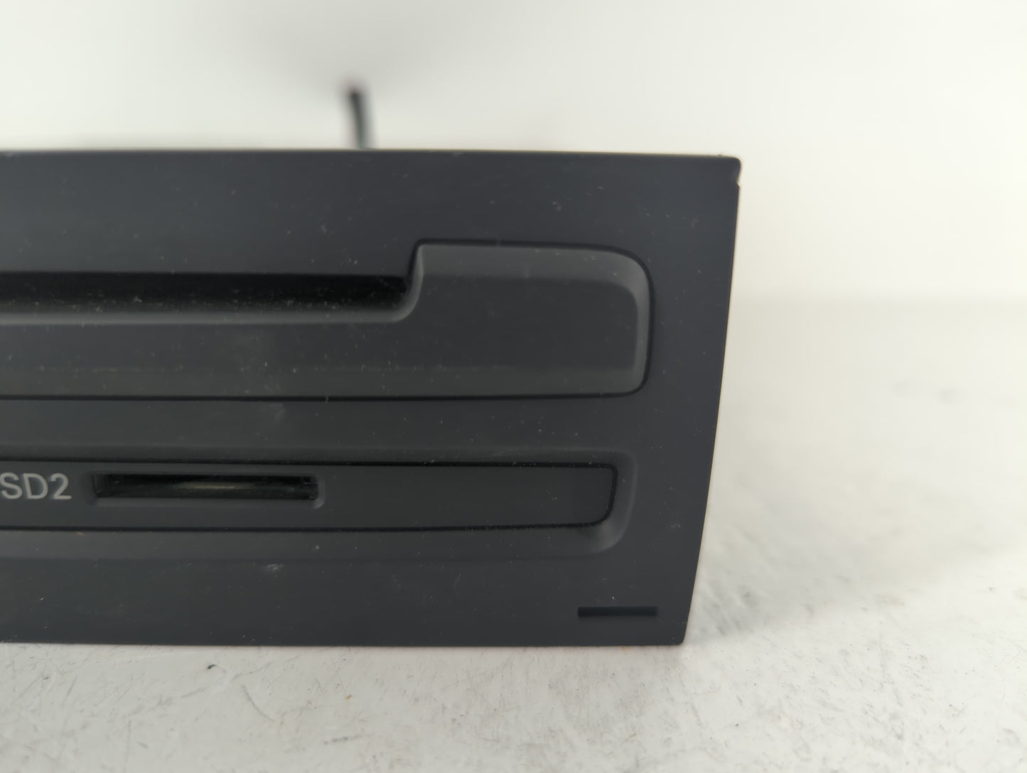 Audi A8 Am Fm Cd Player Radio Receiver - Oemusedautoparts1.com