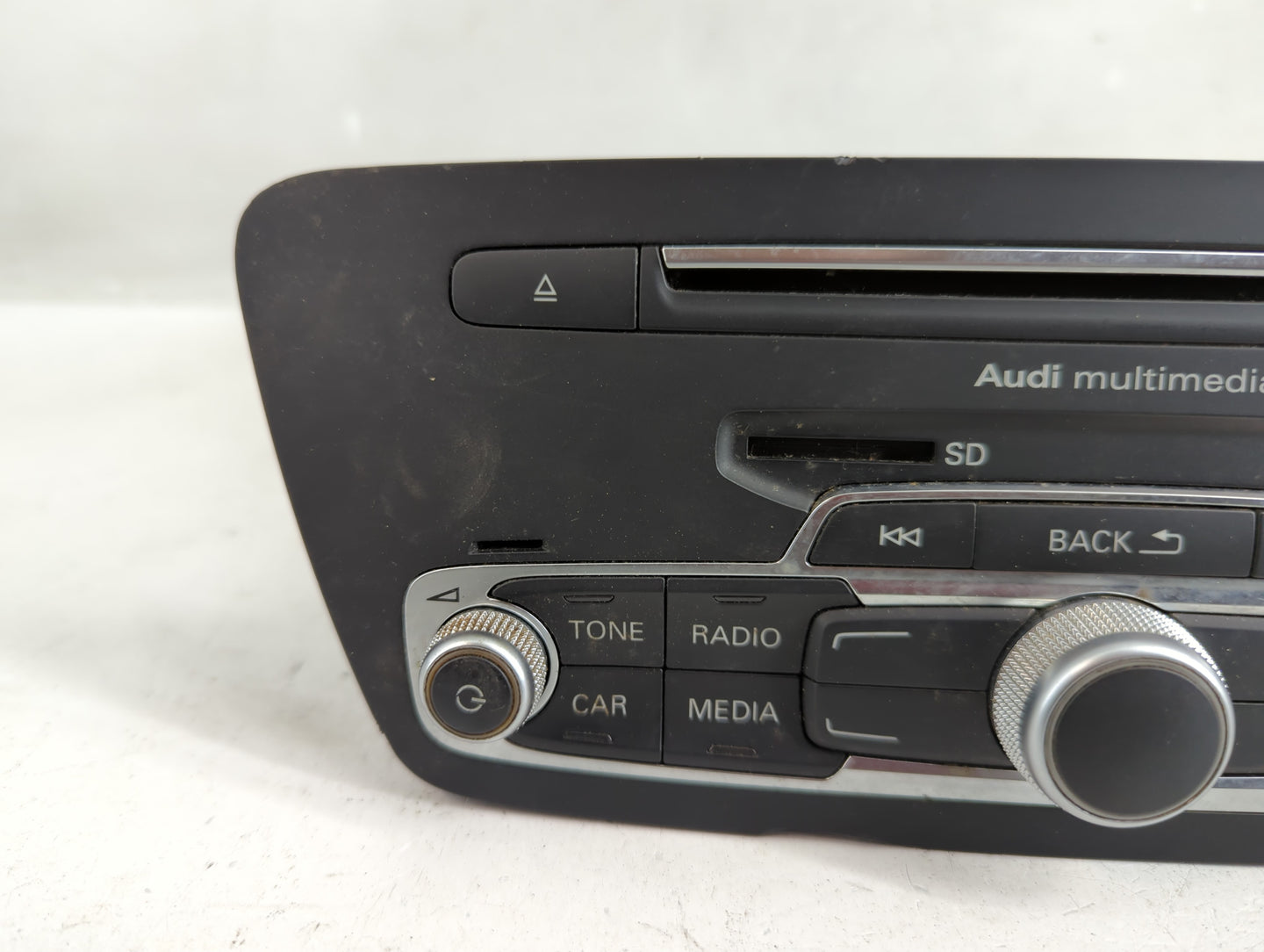 2017-2018 Audi Q3 Radio AM FM Cd Player Receiver Replacement P/N:28563491 8U1 035 187 D Fits Fits 2017 2018 OEM Used Auto Pa