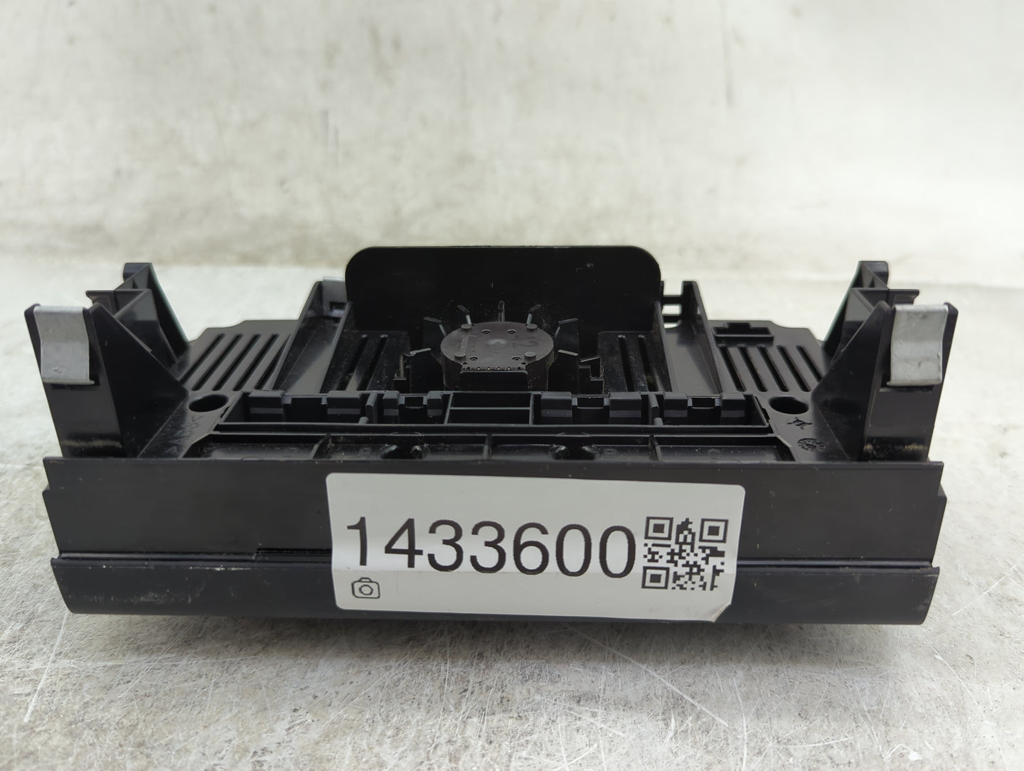 2017-2018 Audi Q3 Climate Control Module Temperature AC/Heater Replacement P/N:8U0820043H A2C11656000 Fits Fits 2017 2018 OE