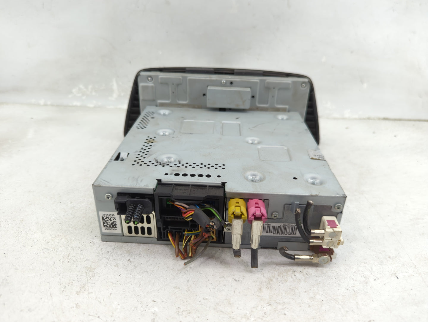 2017-2018 Audi Q3 Radio AM FM Cd Player Receiver Replacement P/N:8U1035187B 8U1035187A, 28510635 Fits Fits 2017 2018 OEM Use