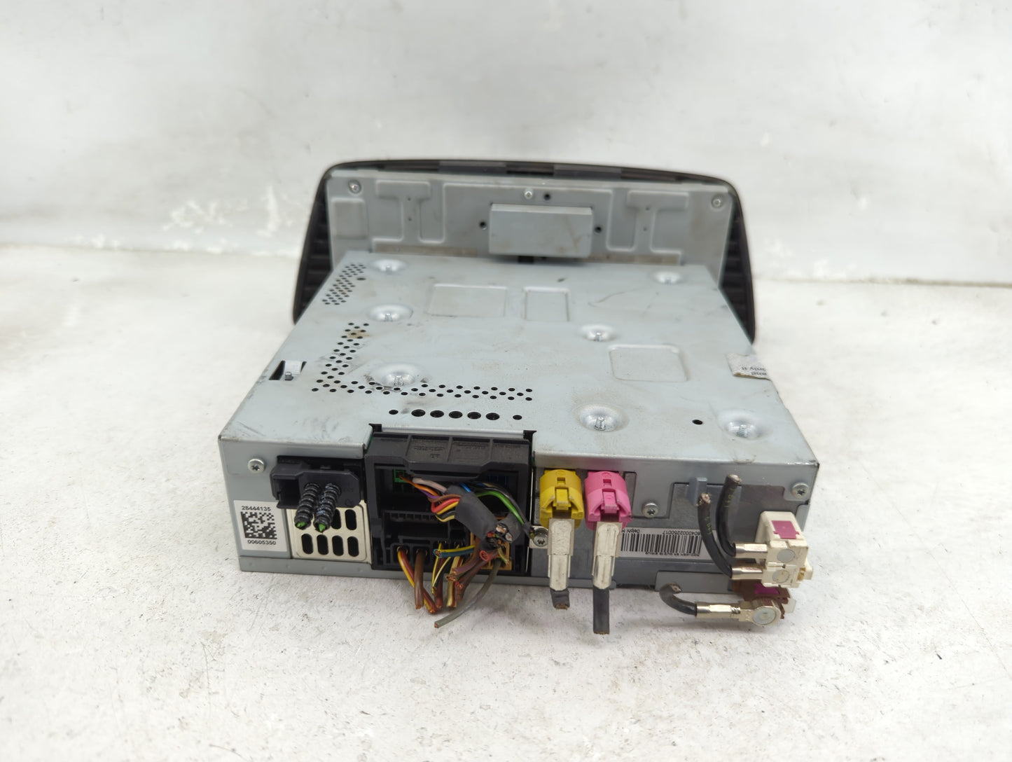 2017-2018 Audi Q3 Radio AM FM Cd Player Receiver Replacement P/N:8U1035187B 8U1035187A, 28510635 Fits Fits 2017 2018 OEM Use