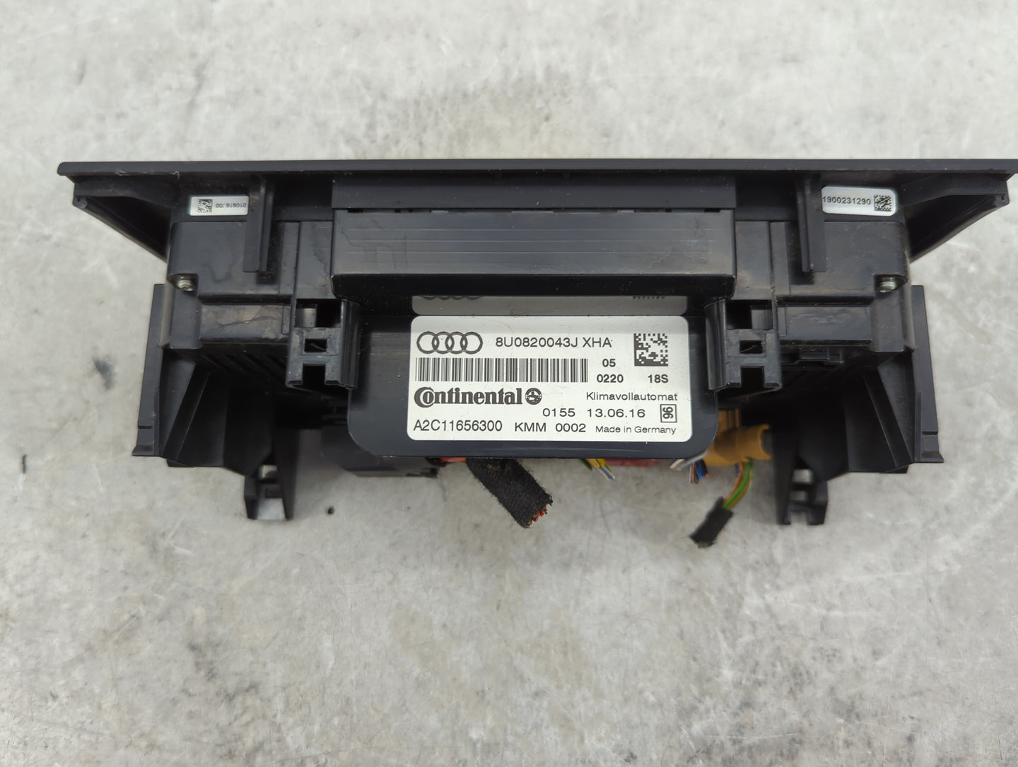 2017-2018 Audi Q3 Climate Control Module Temperature AC/Heater Replacement P/N:8U0820043J A2C11656300 Fits Fits 2017 2018 OE