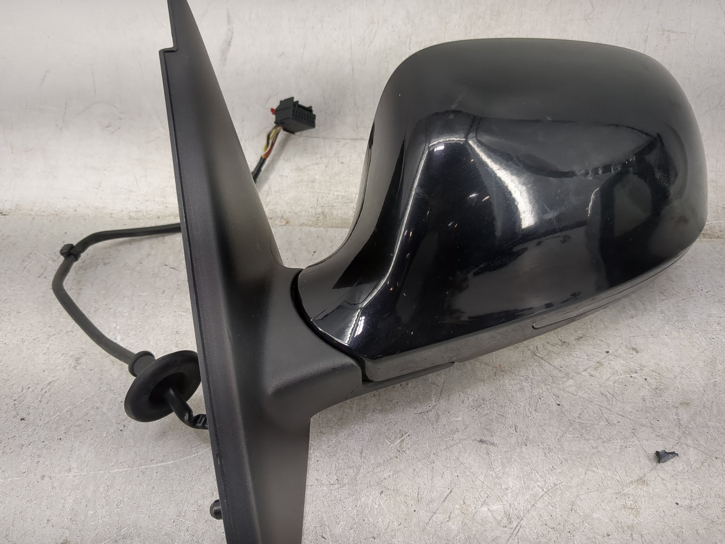 2015-2018 Audi Q3 Driver Side View Mirror - Left Door Mirror OEM Used - Oemusedautoparts1.com