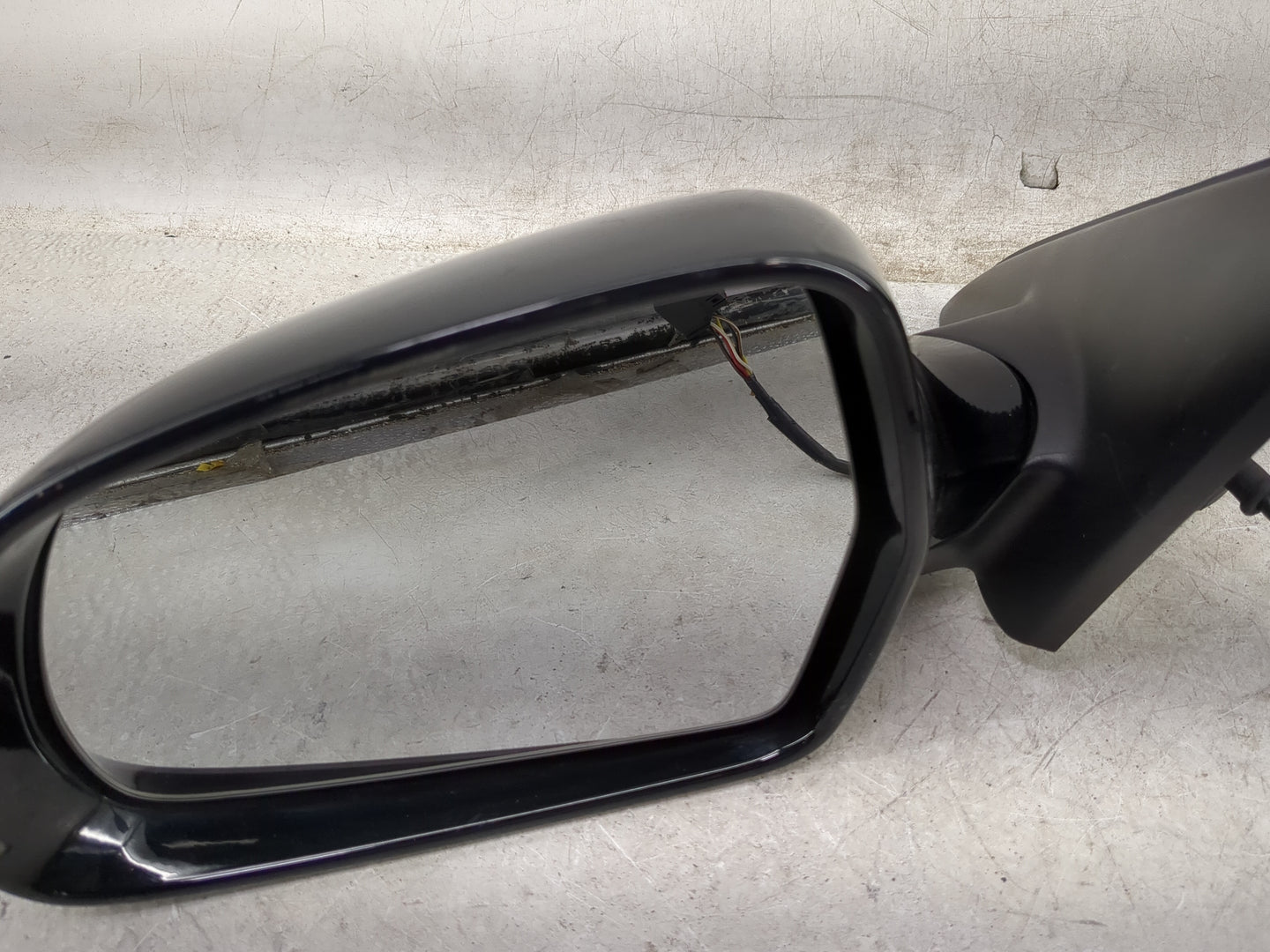 2015-2018 Audi Q3 Driver Side View Mirror - Left Door Mirror OEM Used - Oemusedautoparts1.com