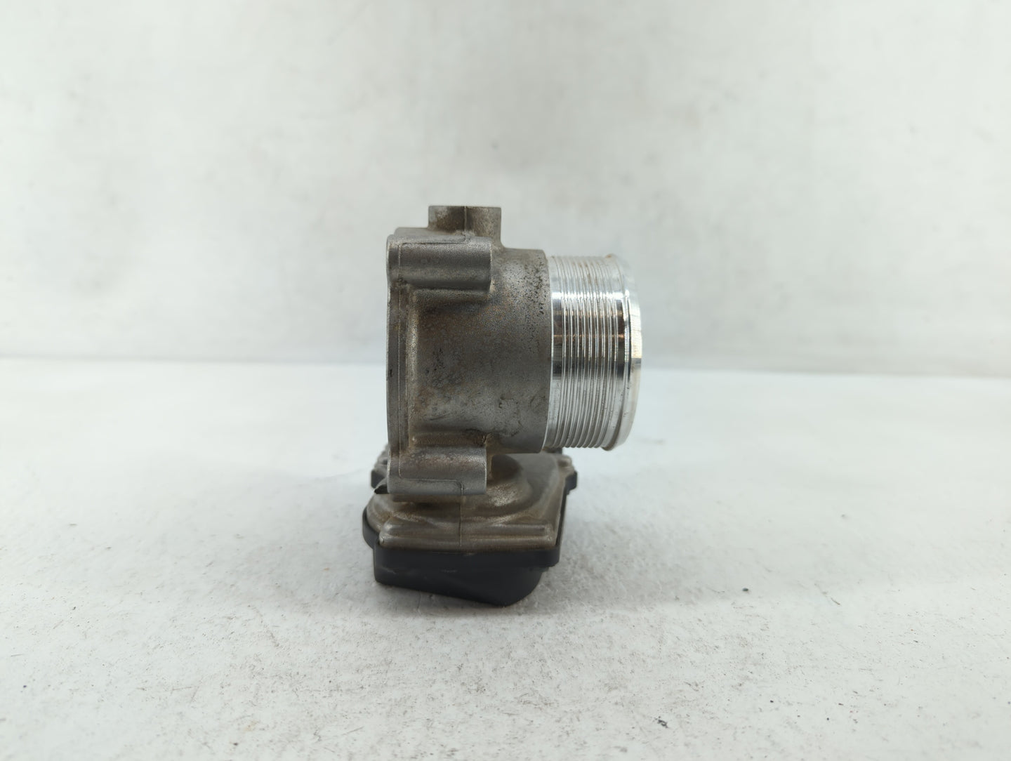 2015-2018 Audi Q3 Throttle Body P/N:06F 133 062 G 06F 133 062 Q Fits OEM Used Auto Parts - Oemusedautoparts1.com
