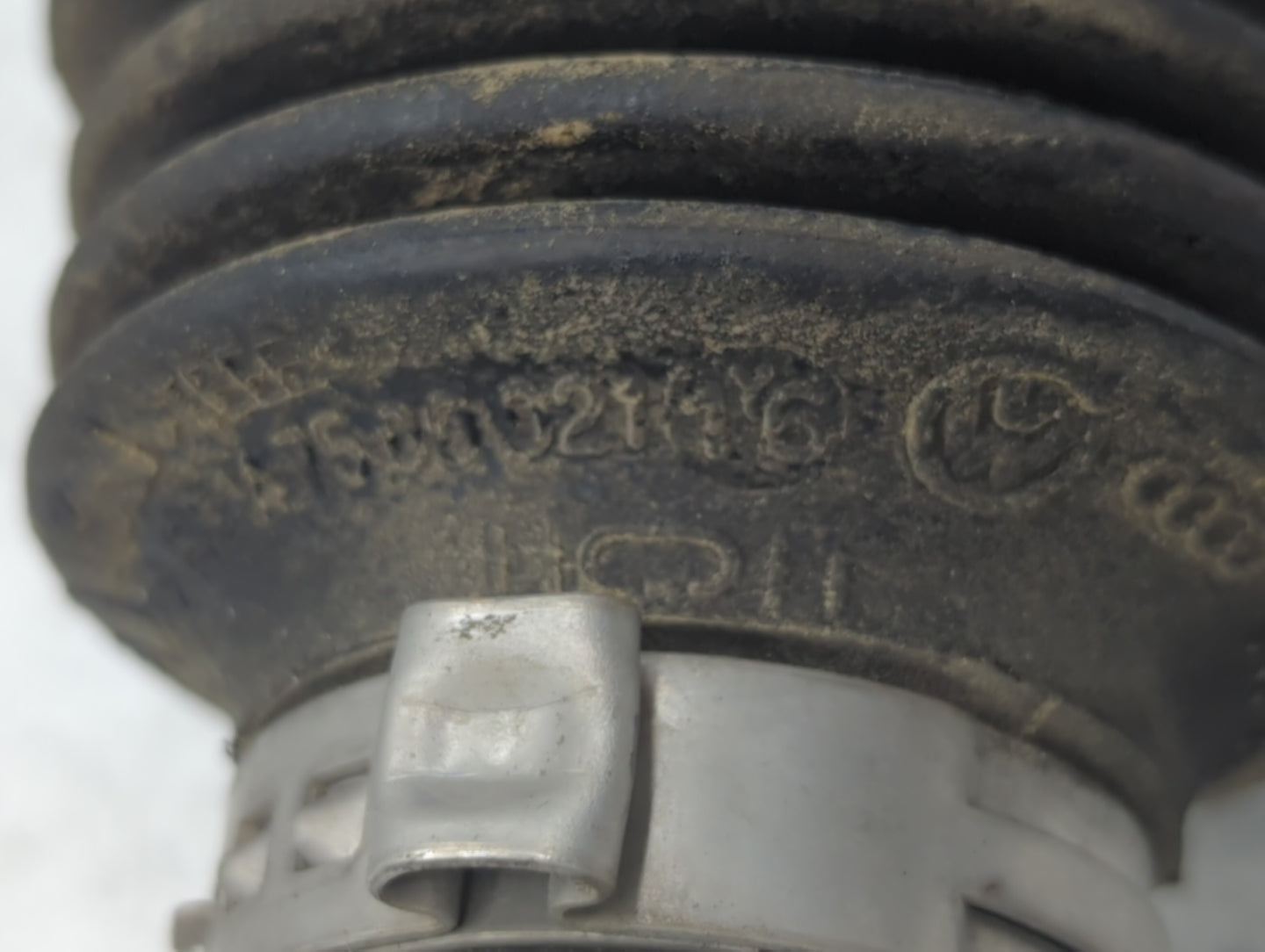 Audi Q3 Axle Shaft Front Driver Cv C/v - Oemusedautoparts1.com