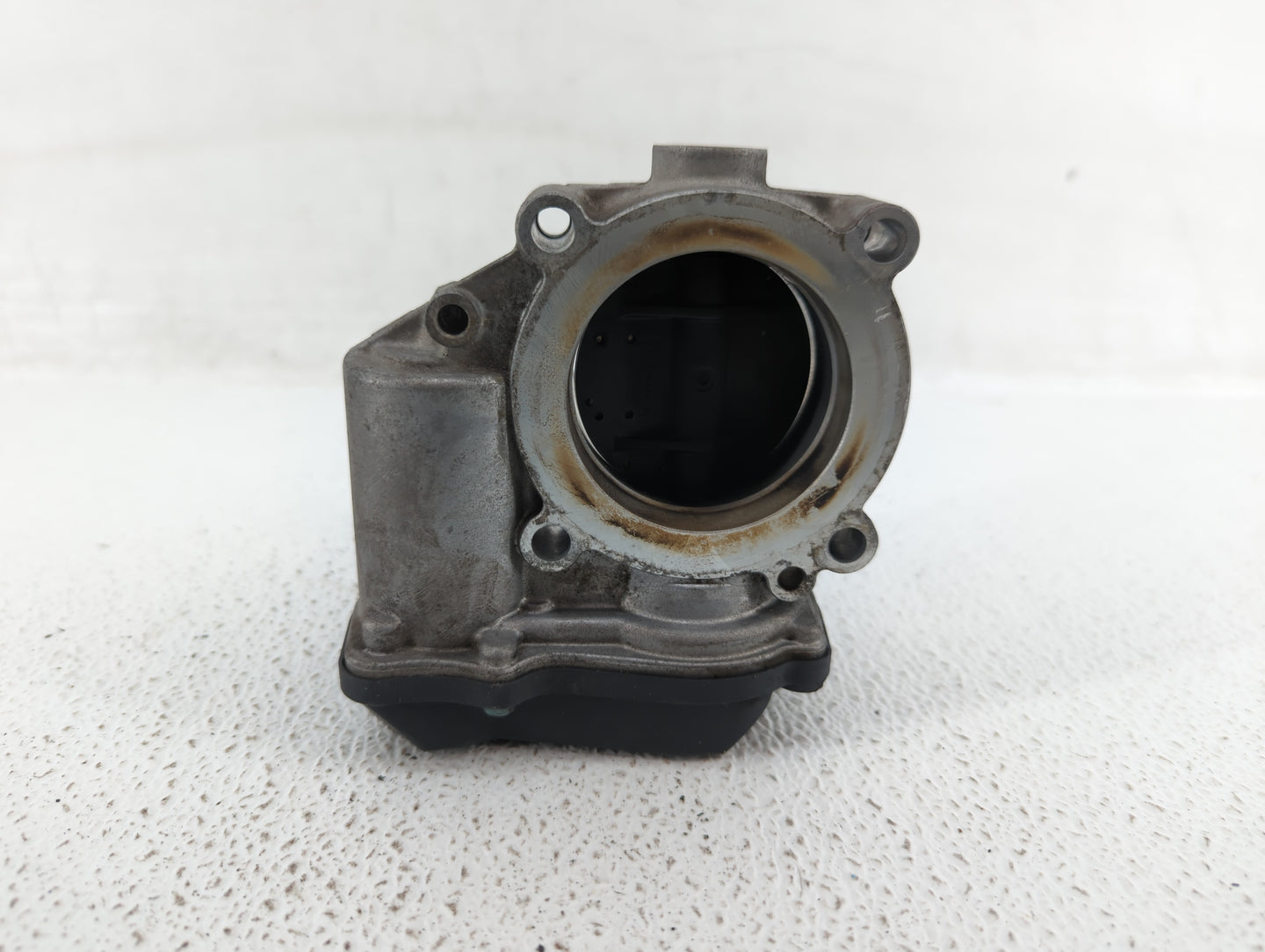 2015-2018 Audi Q3 Throttle Body P/N:06F 133 062 T 06F 133 062 Q Fits OEM Used Auto Parts - Oemusedautoparts1.com