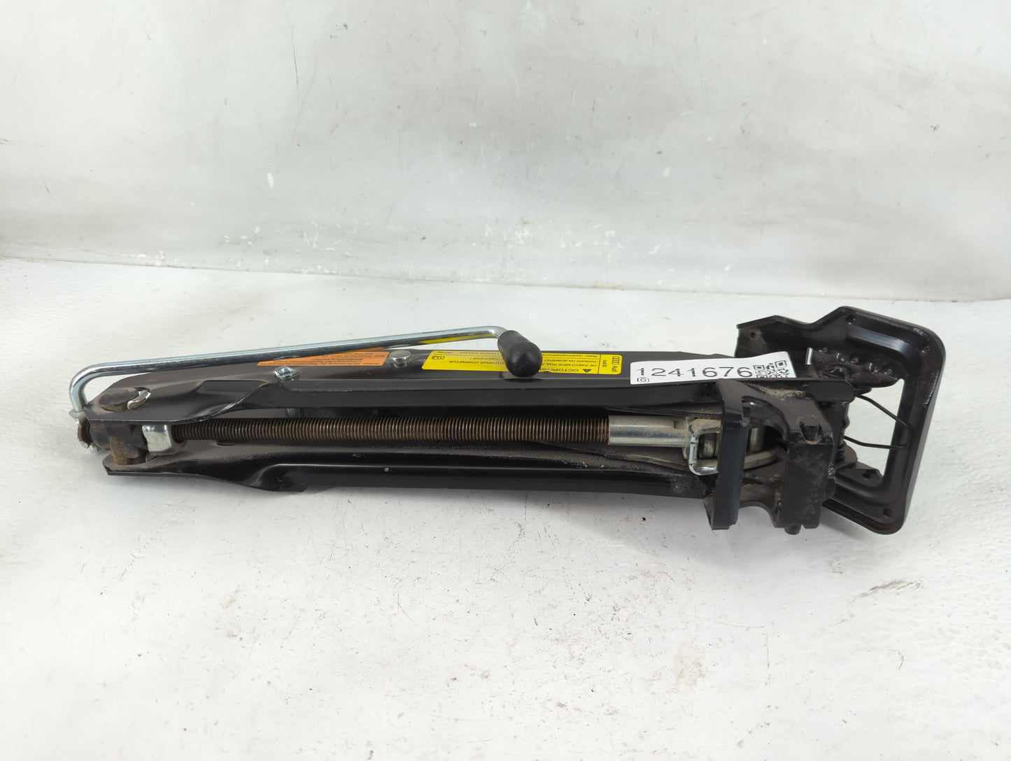 2017 Audi Q5 Spare Scissor Car Jack - Oemusedautoparts1.com