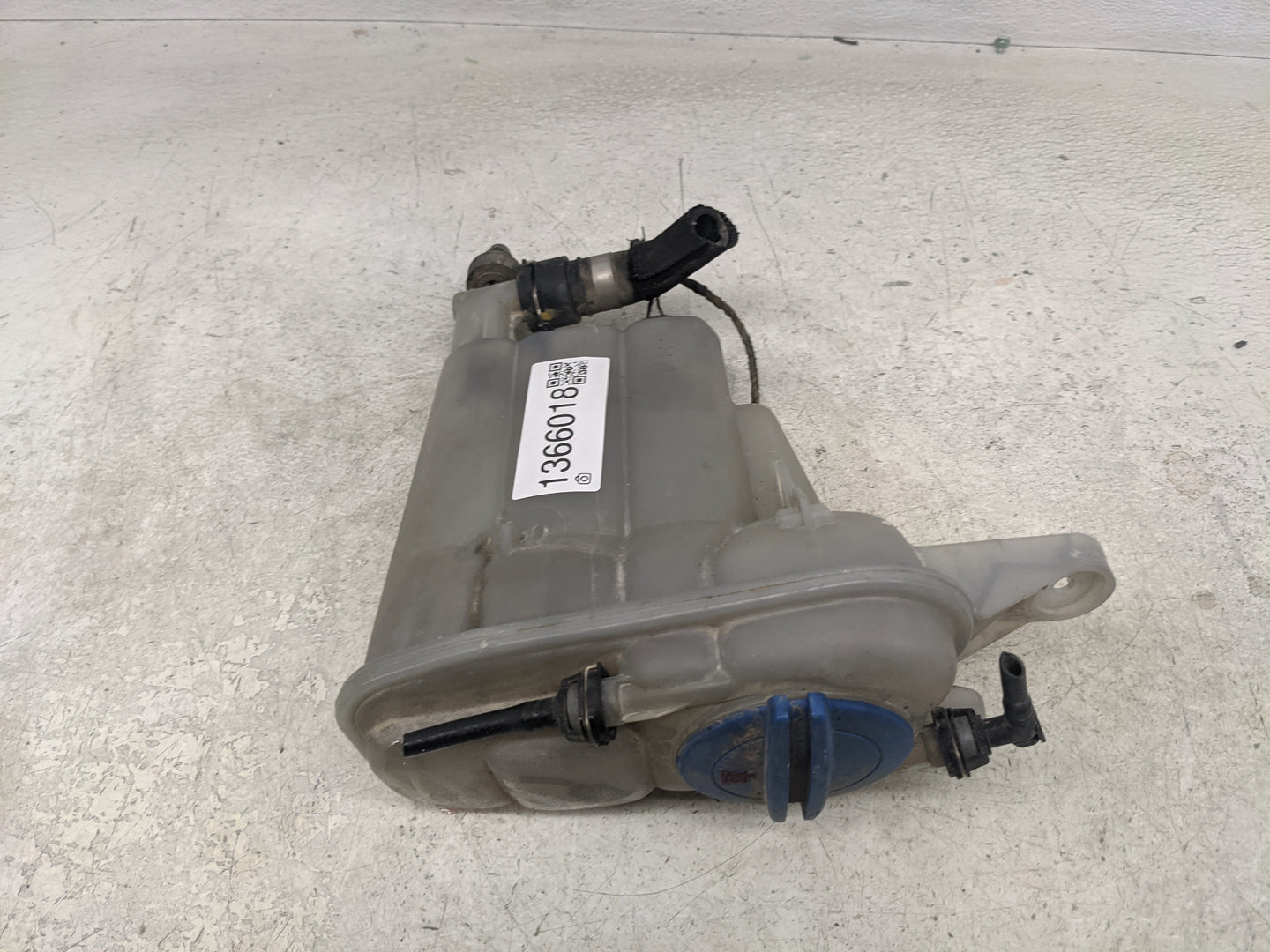 2013-2017 Audi Q5 Radiator Coolant Overflow Expansion Tank Bottle - Oemusedautoparts1.com