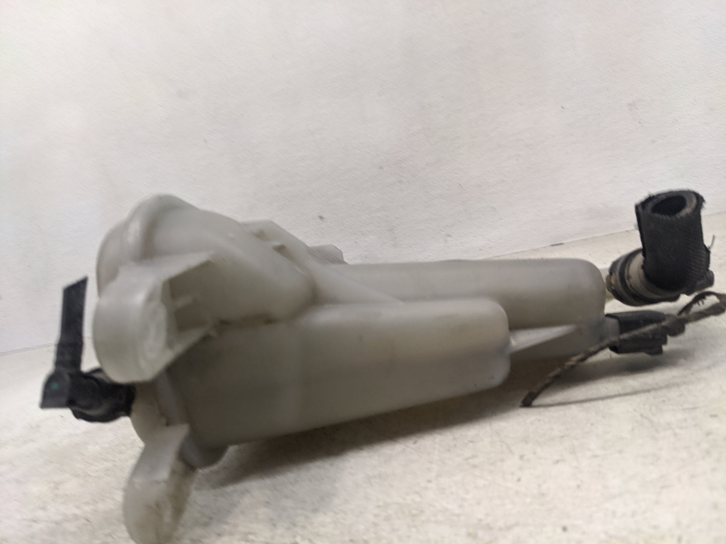 2013-2017 Audi Q5 Radiator Coolant Overflow Expansion Tank Bottle 1366018 - Oemusedautoparts1.com