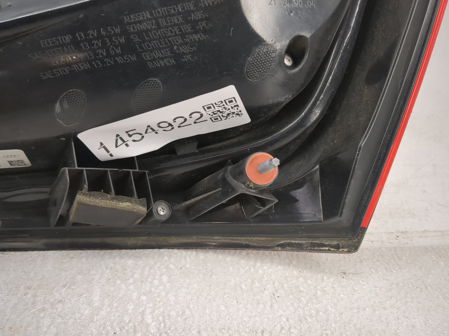 2013-2017 Audi Q5 Tail Light Assembly Driver Left OEM P/N:8R0 945 093 D Fits Fits 2013 2014 2015 2016 2017 OEM Used Auto Par