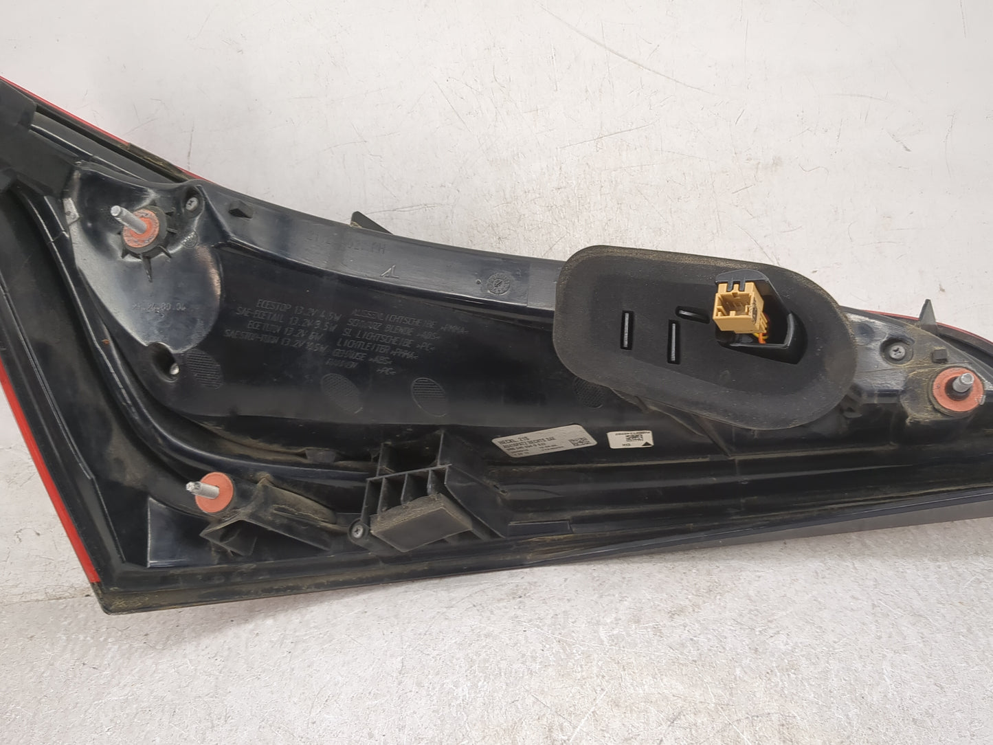 2013-2017 Audi Q5 Tail Light Assembly Passenger Right OEM P/N:21240202 8R0 945 094 D Fits Fits 2013 2014 2015 2016 2017 OEM 