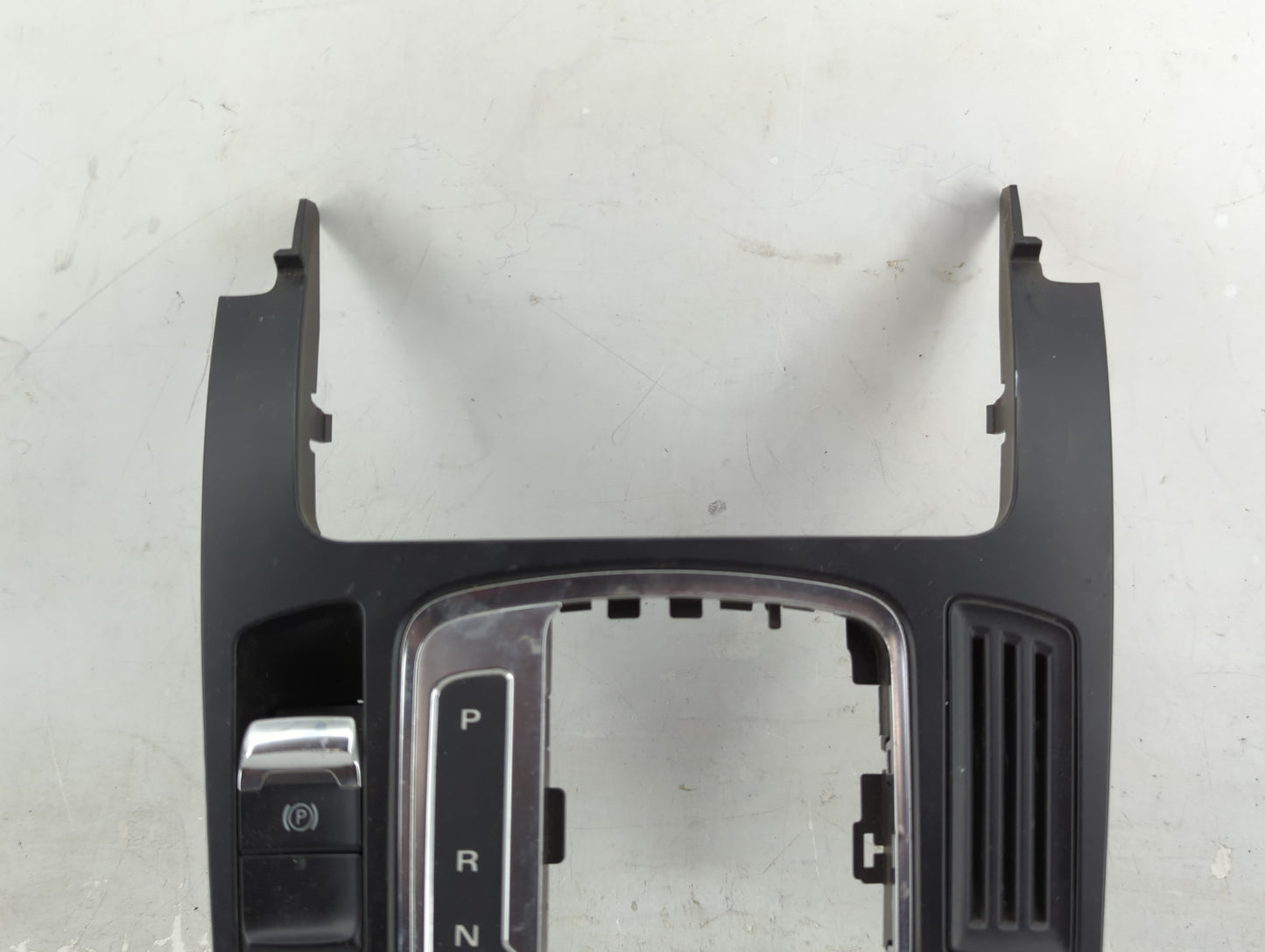 2013-2017 Audi Q5 Radio Control Panel - Oemusedautoparts1.com