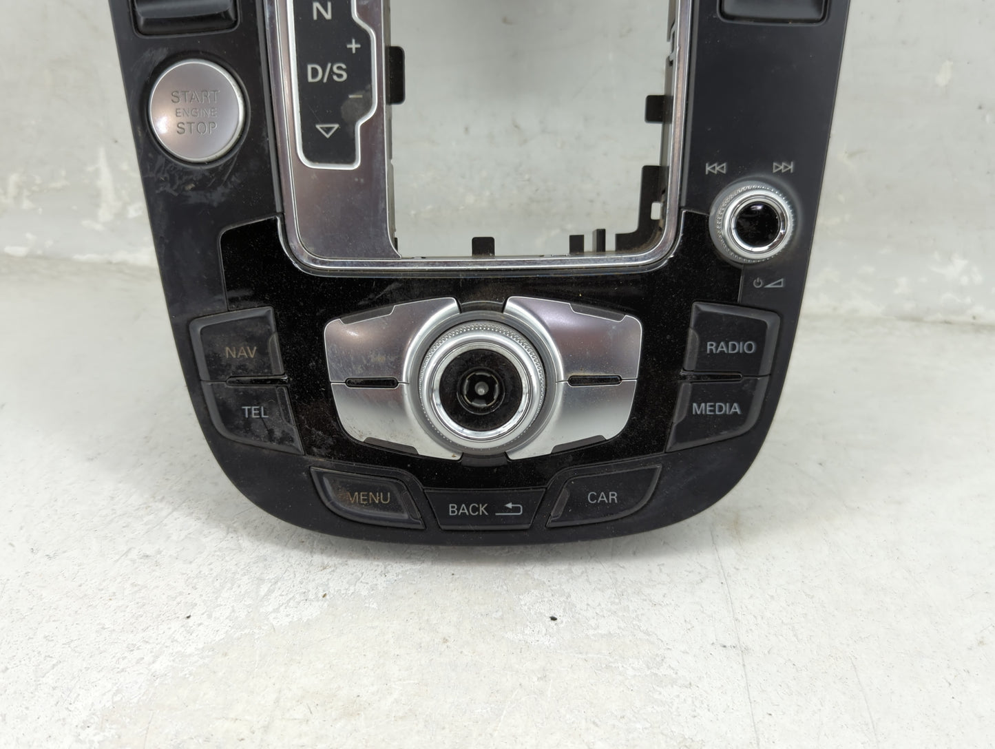 2013-2017 Audi Q5 Radio Control Panel - Oemusedautoparts1.com