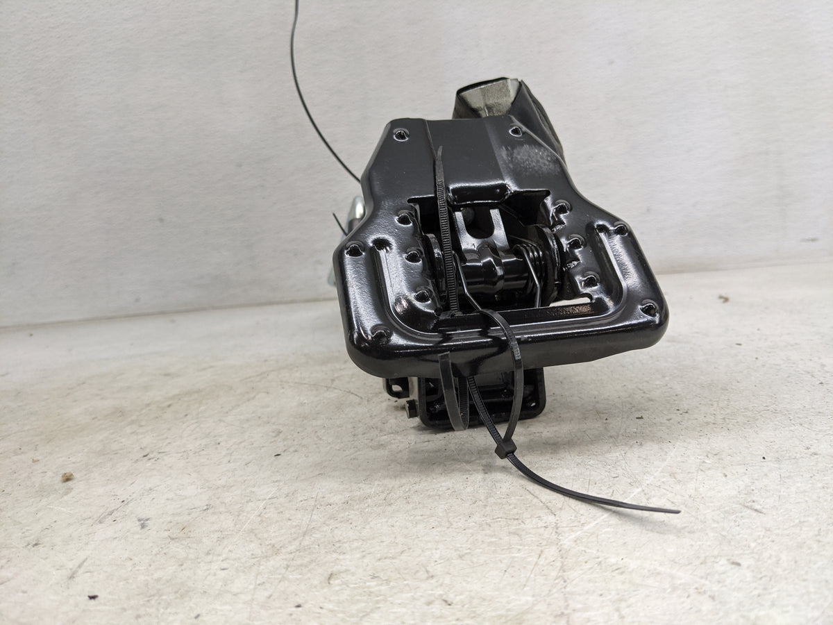 2017 Audi Q5 Spare Scissor Car Jack 1459066 - Oemusedautoparts1.com