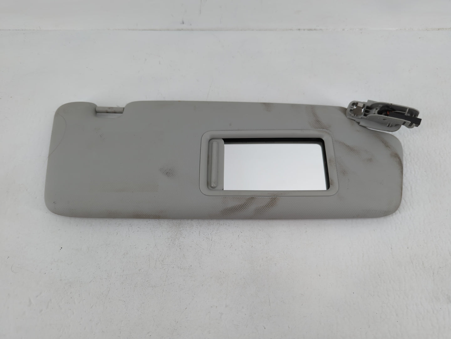 2015-2017 Audi Q5 Sun Visor Shade Replacement Passenger Right Mirror Fits Fits 2015 2016 2017 OEM Used Auto Parts - Oemuseda