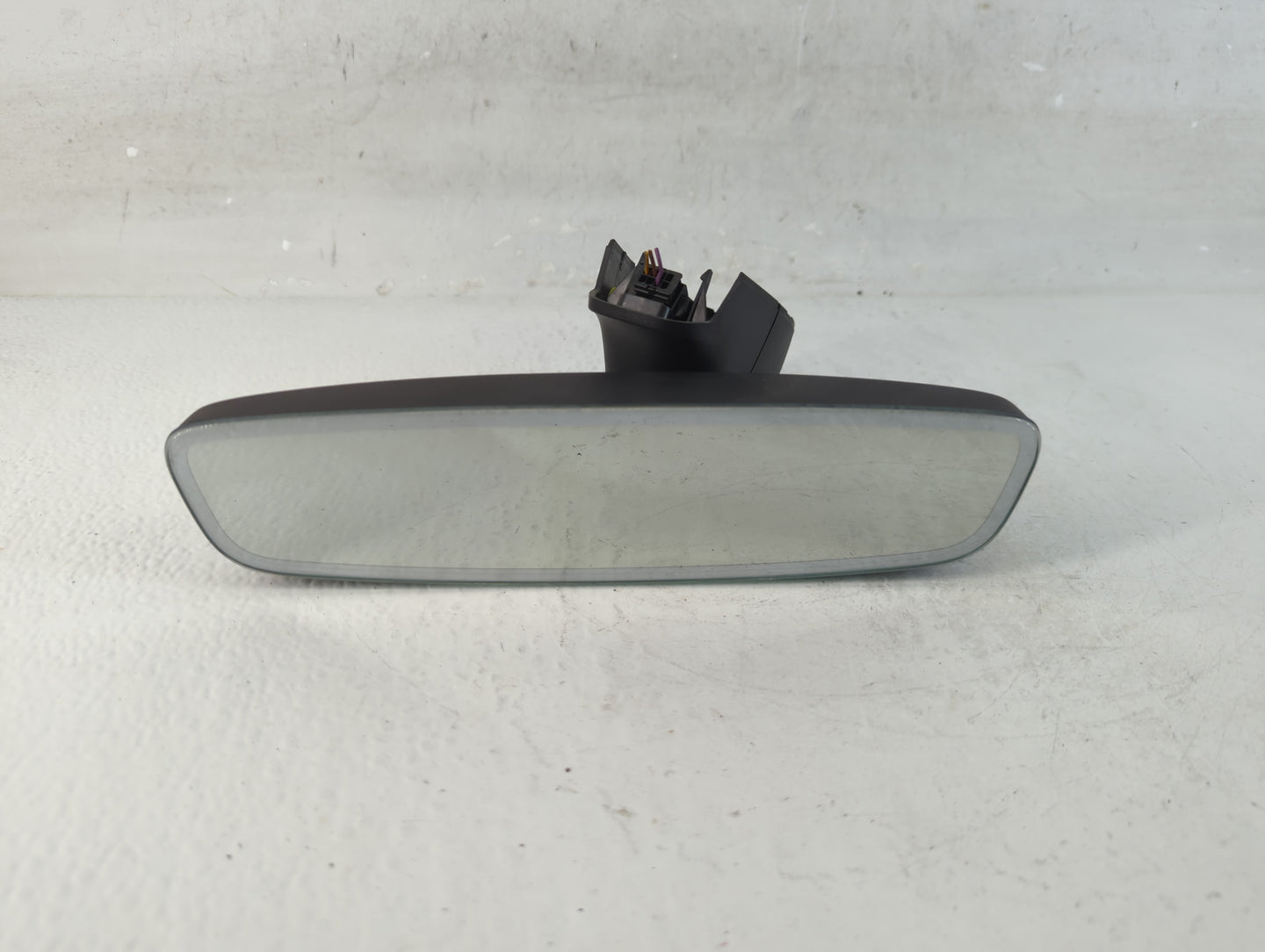 2017-2019 Audi Q7 Interior Rear View Mirror Replacement OEM P/N:E1104806 Fits Fits 2017 2018 2019 OEM Used Auto Parts - Oemu
