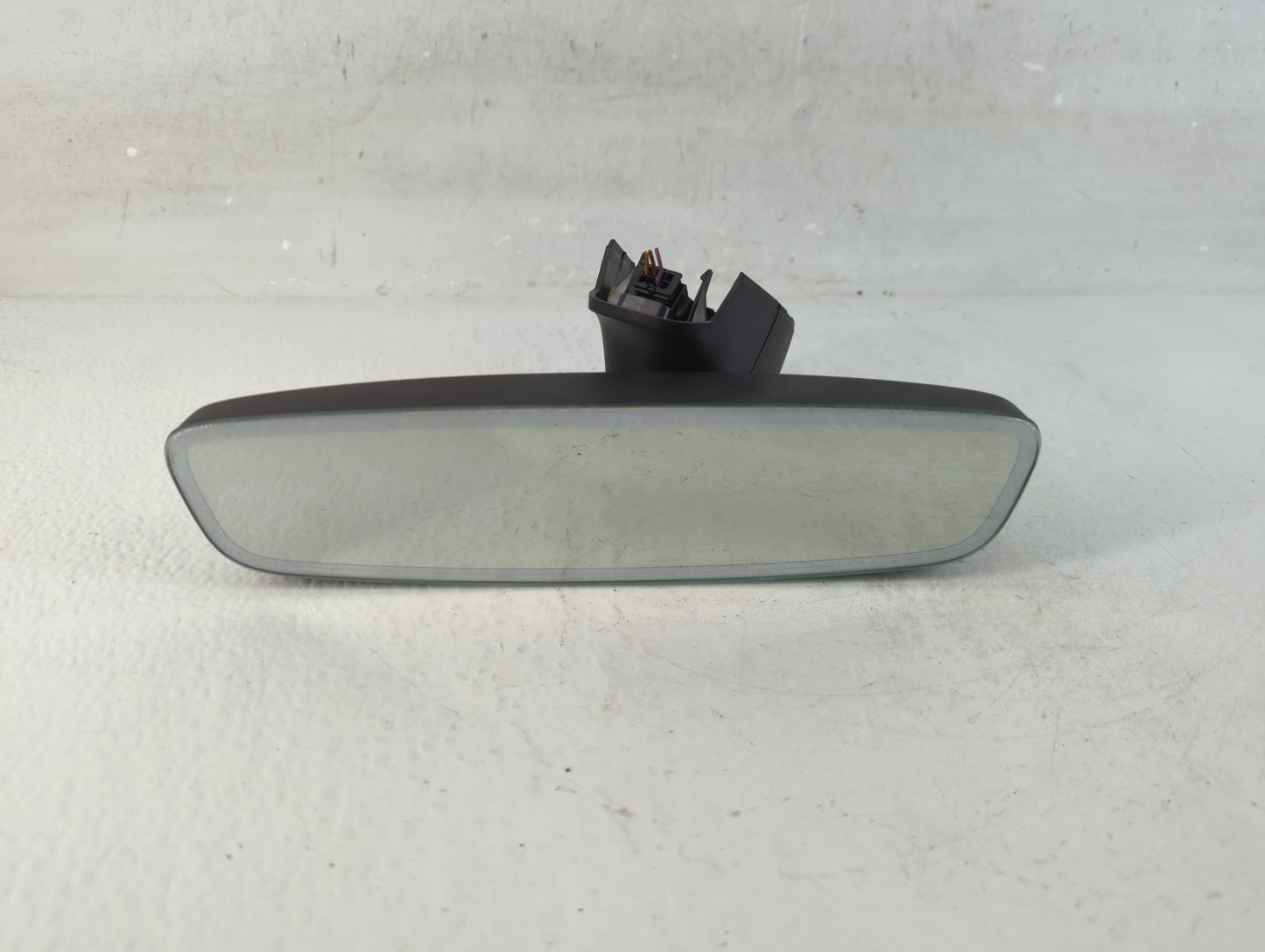 2017-2019 Audi Q7 Interior Rear View Mirror Replacement OEM P/N:E1104806 Fits Fits 2017 2018 2019 OEM Used Auto Parts - Oemu