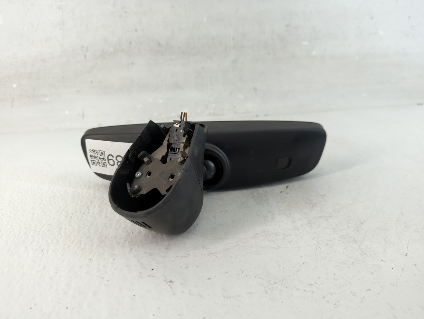 2017-2019 Audi Q7 Interior Rear View Mirror Replacement OEM P/N:E1104806 Fits Fits 2017 2018 2019 OEM Used Auto Parts - Oemu