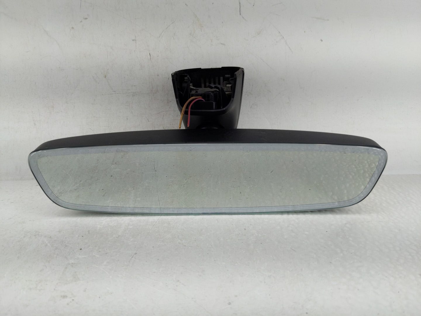 2017-2019 Audi Q7 Interior Rear View Mirror Replacement OEM P/N:E1104806 Fits Fits 2017 2018 2019 OEM Used Auto Parts - Oemu