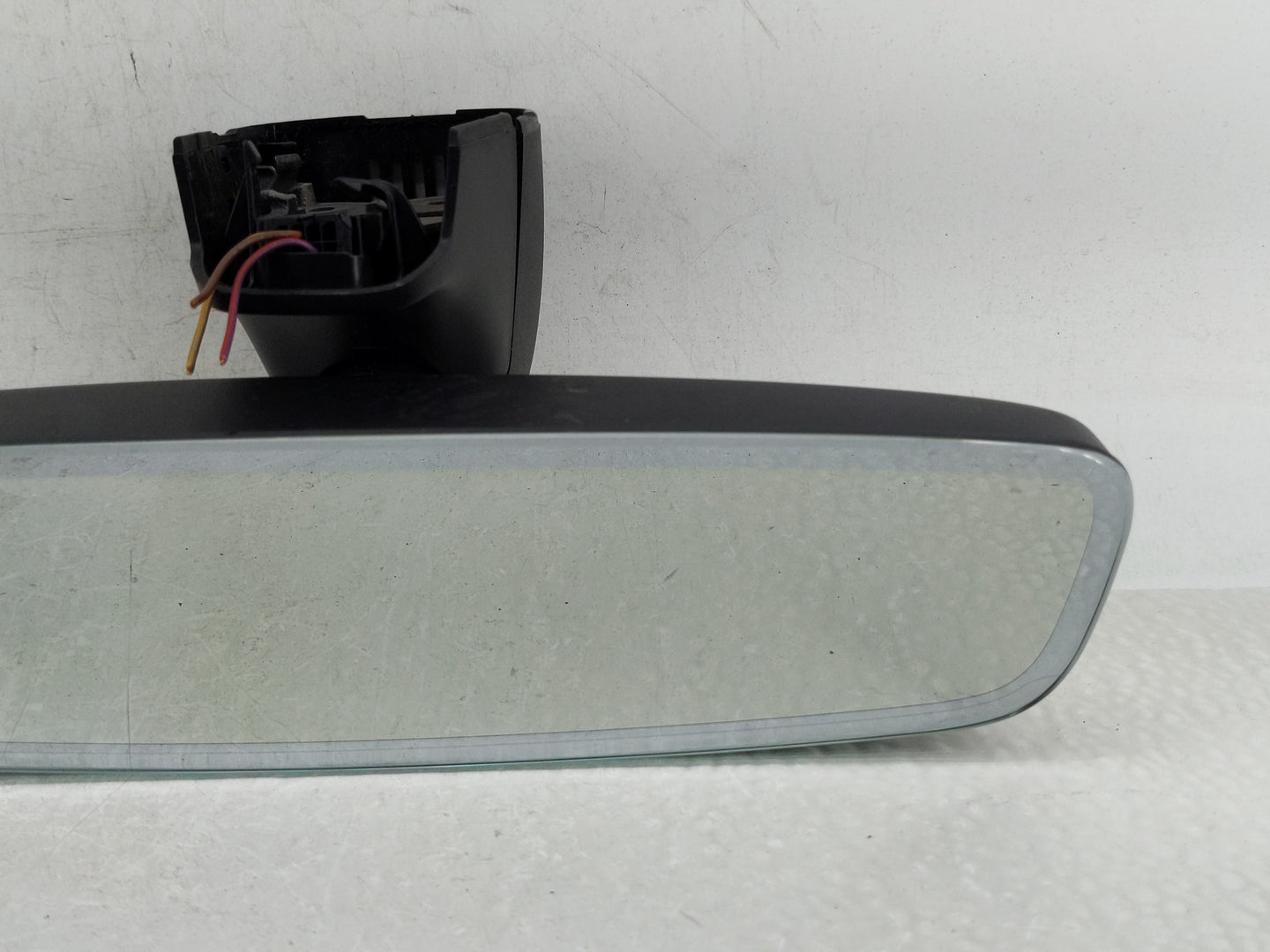 2017-2019 Audi Q7 Interior Rear View Mirror Replacement OEM P/N:E1104806 Fits Fits 2017 2018 2019 OEM Used Auto Parts - Oemu