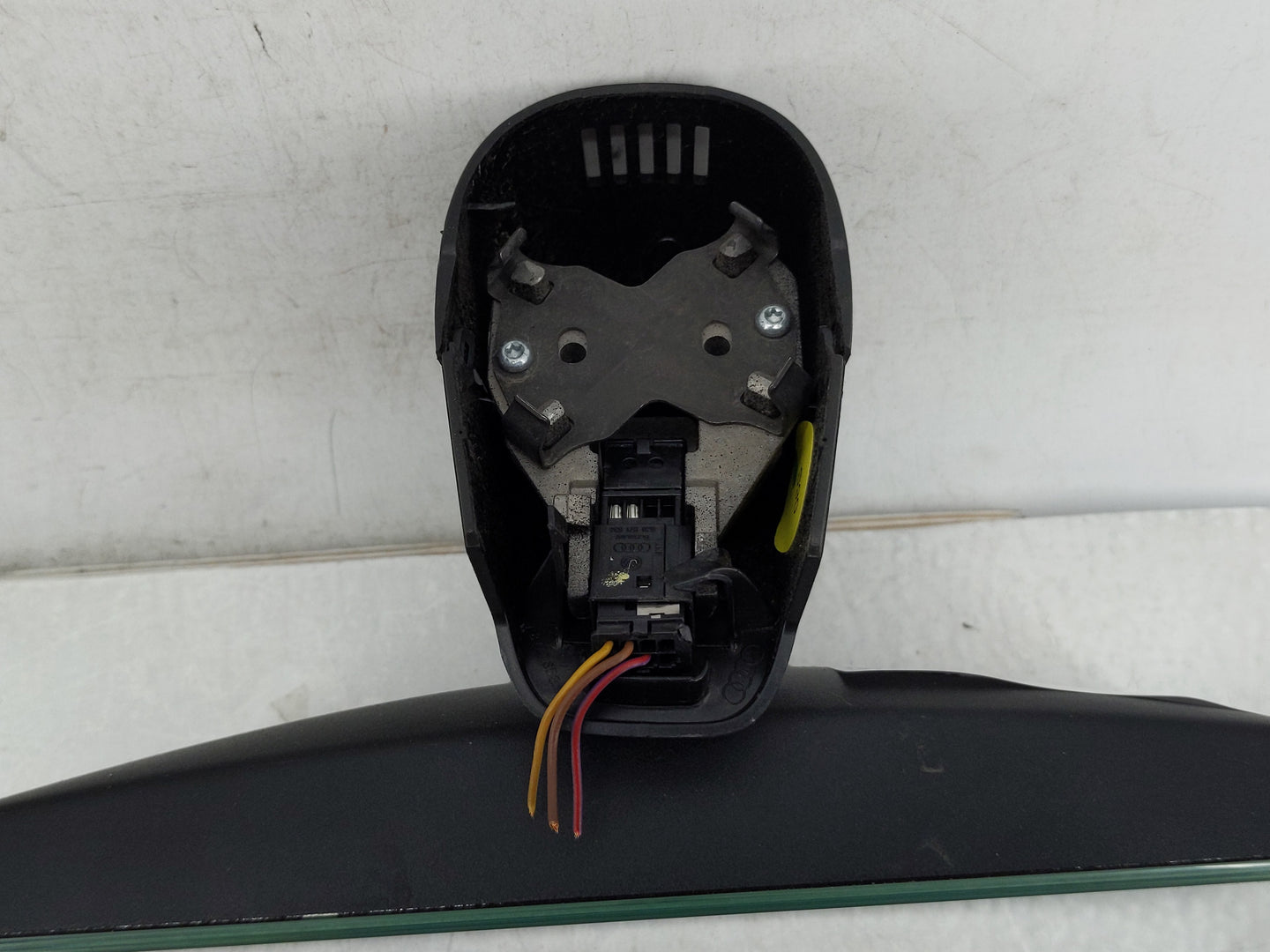 2017-2019 Audi Q7 Interior Rear View Mirror Replacement OEM P/N:E1104806 Fits Fits 2017 2018 2019 OEM Used Auto Parts - Oemu