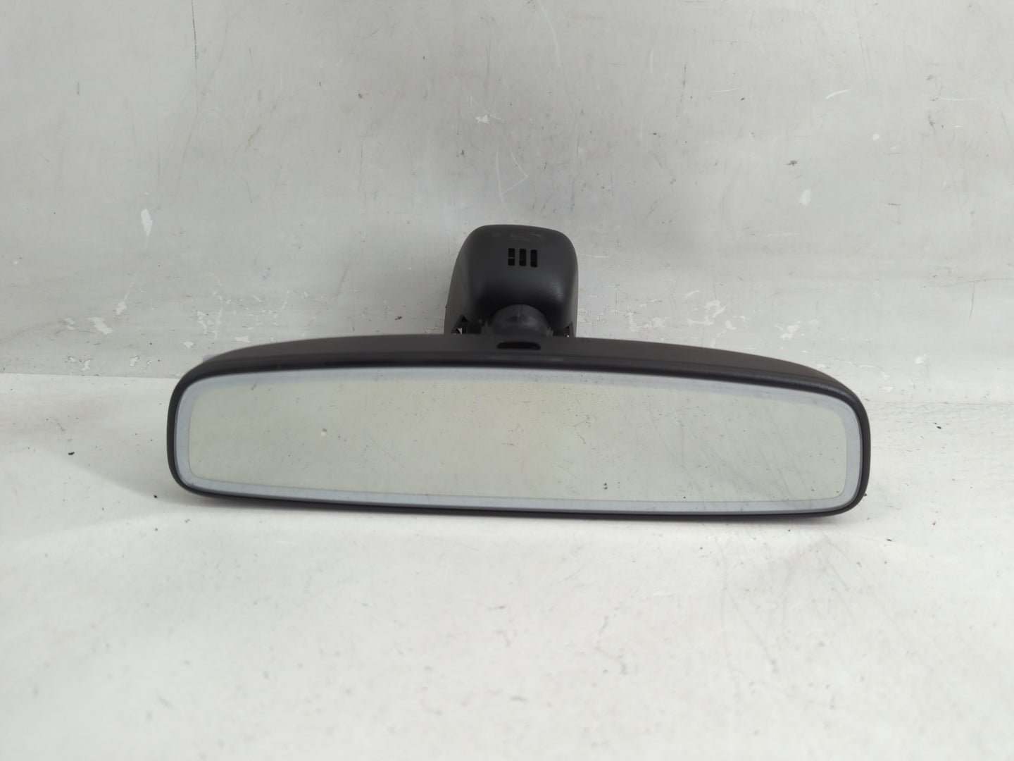 2017-2019 Audi Q7 Interior Rear View Mirror Replacement OEM P/N:E11038291 Fits Fits 2017 2018 2019 OEM Used Auto Parts - Oem