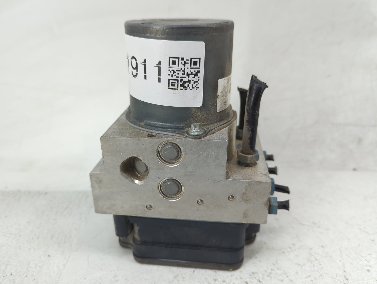 2017-2019 Audi Q7 ABS Pump Control Module Replacement Fits Fits 2017 2018 2019 OEM Used Auto Parts - Oemusedautoparts1.com