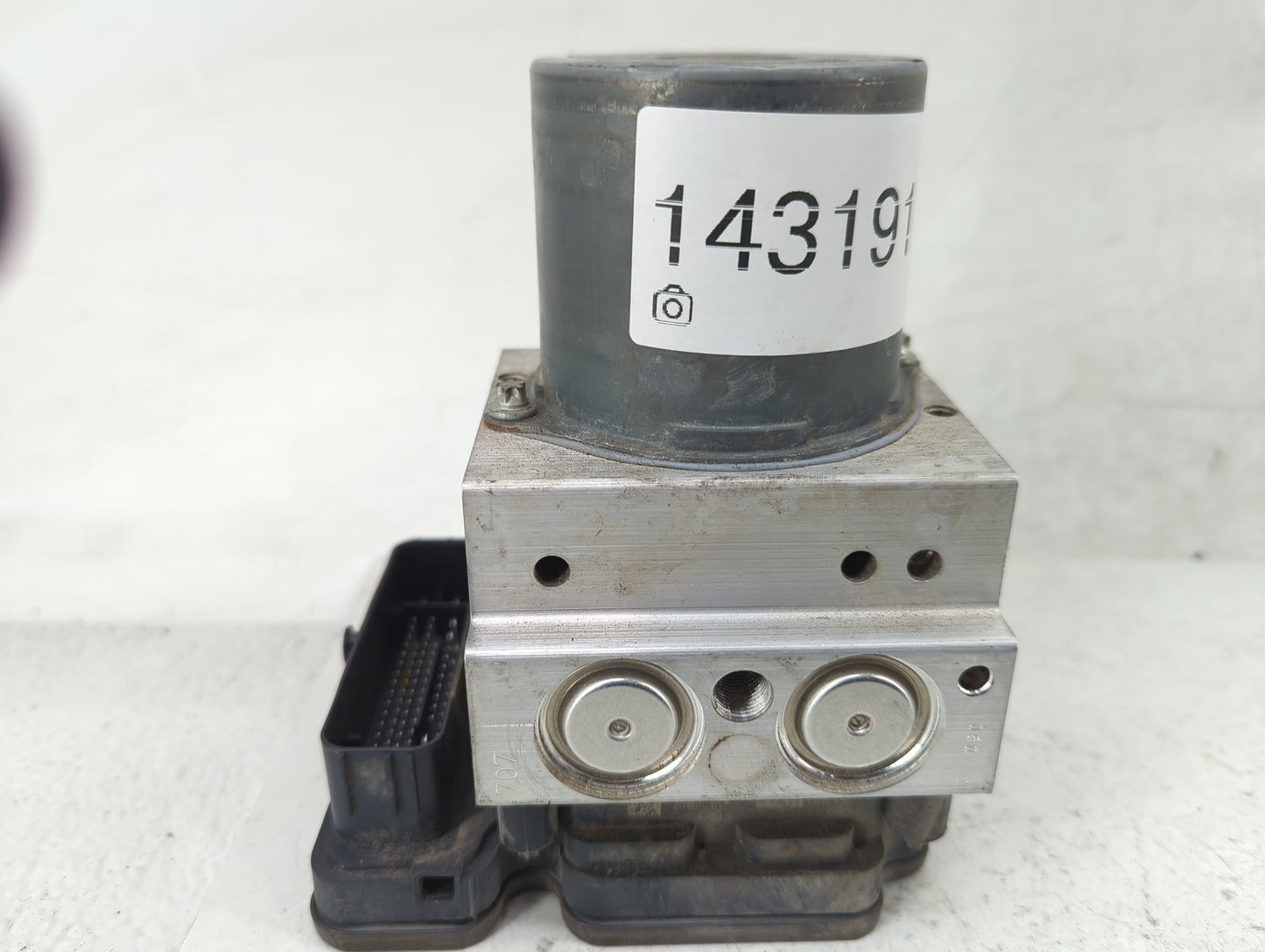 2017-2019 Audi Q7 ABS Pump Control Module Replacement Fits Fits 2017 2018 2019 OEM Used Auto Parts - Oemusedautoparts1.com