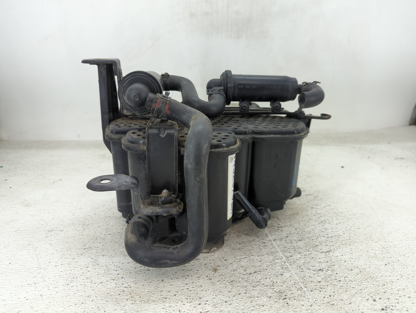 2017 Audi Q7 Fuel Vapor Charcoal Canister - Oemusedautoparts1.com
