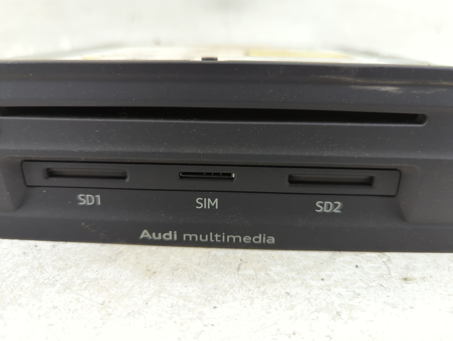 2017-2019 Audi Q7 Radio AM FM Cd Player Receiver Replacement P/N:4M0035025B 4M0035025 Fits Fits 2017 2018 2019 OEM Used Auto